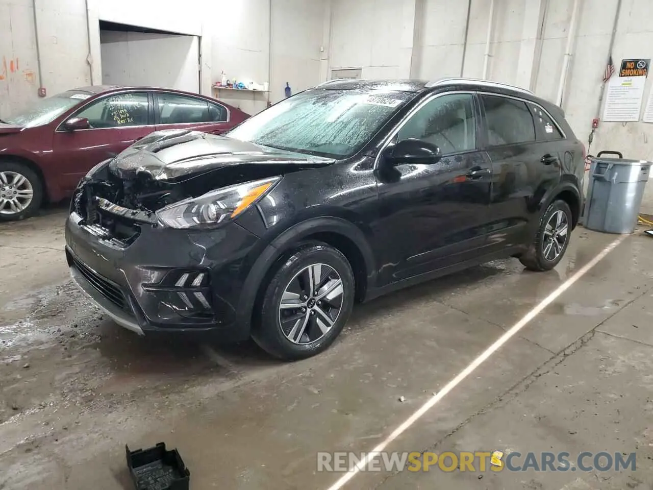 1 Photograph of a damaged car KNDCB3LC8M5462670 KIA NIRO 2021