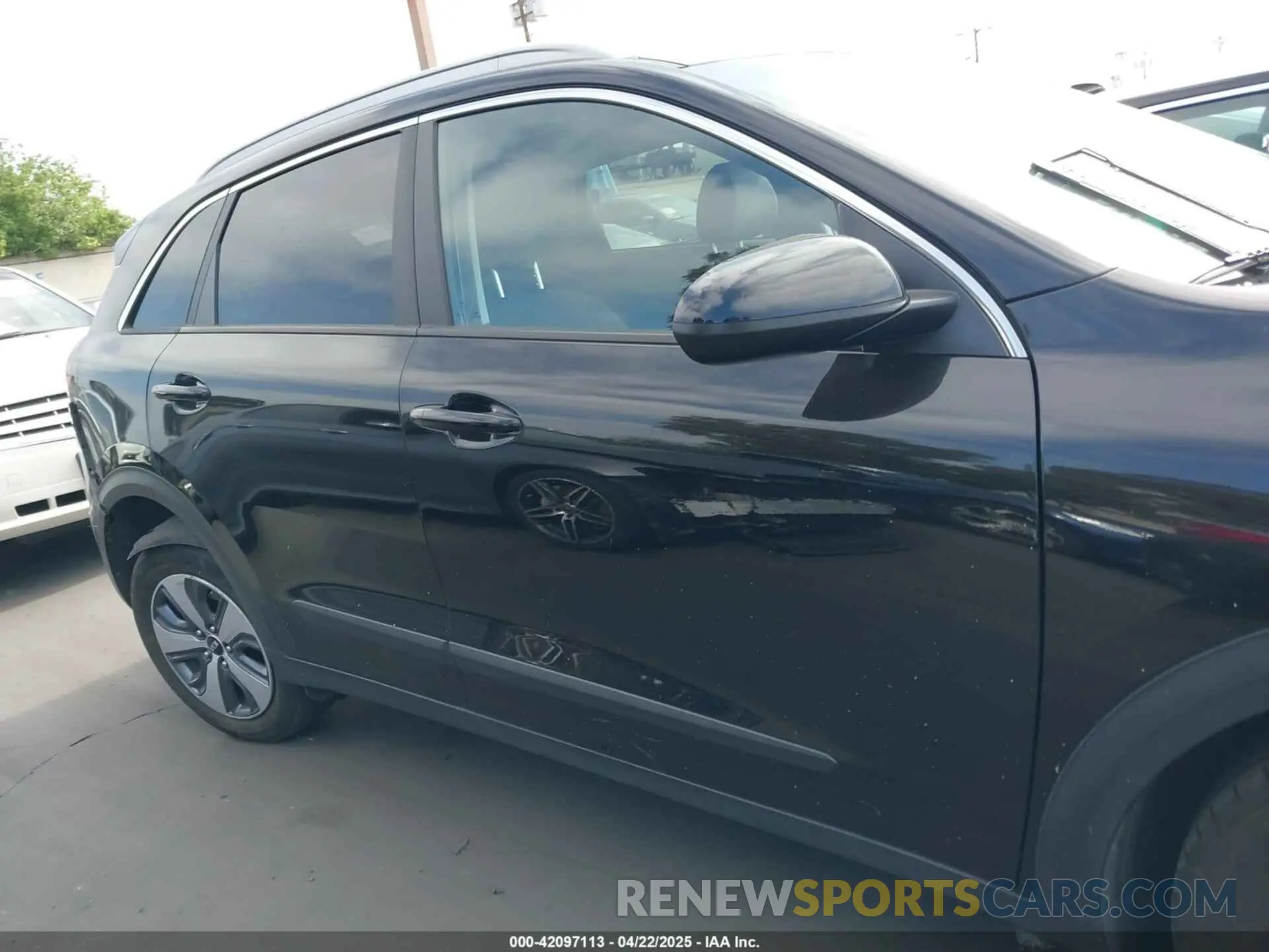13 Фотография поврежденного автомобиля KNDCB3LC9M5475783 KIA NIRO 2021