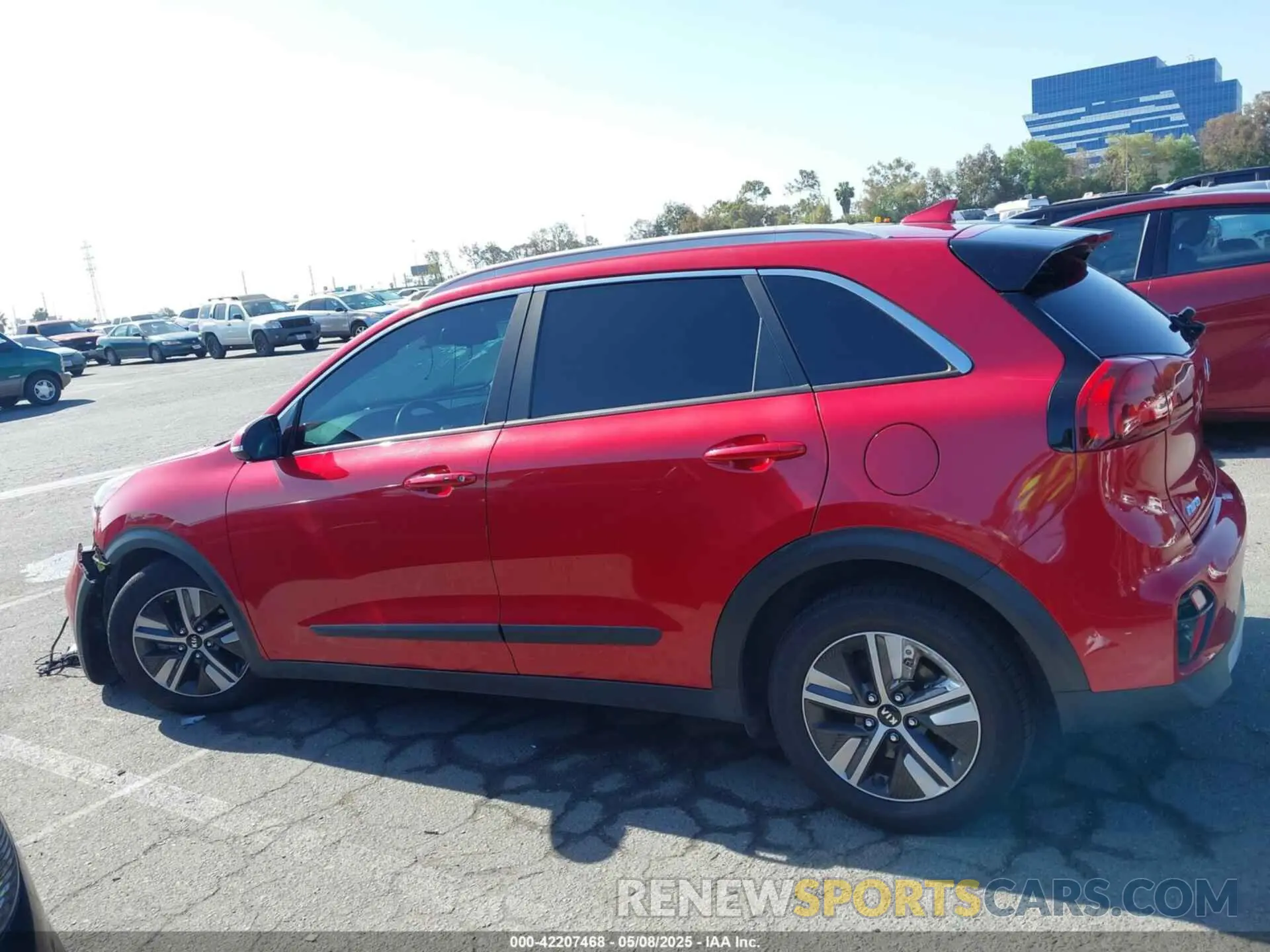 15 Photograph of a damaged car KNDCE3LC7M5465244 KIA NIRO 2021