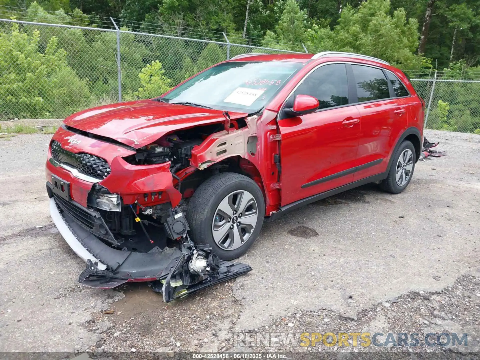 2 Photograph of a damaged car KNDCB3LC0N5502841 KIA NIRO 2022