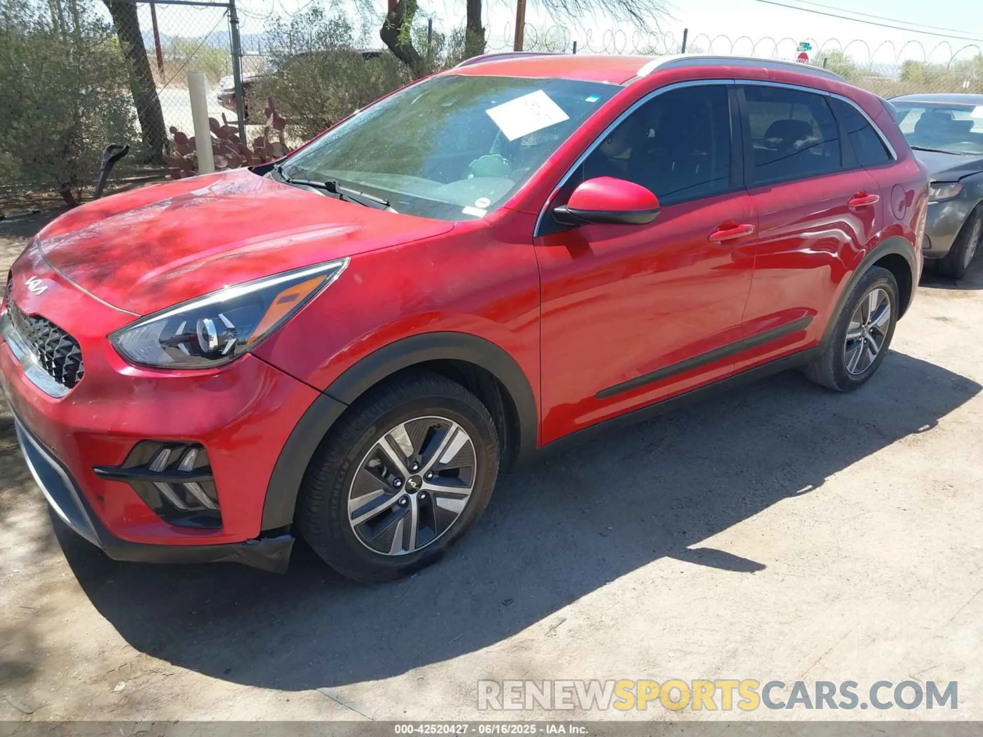 2 Photograph of a damaged car KNDCB3LC0N5548587 KIA NIRO 2022