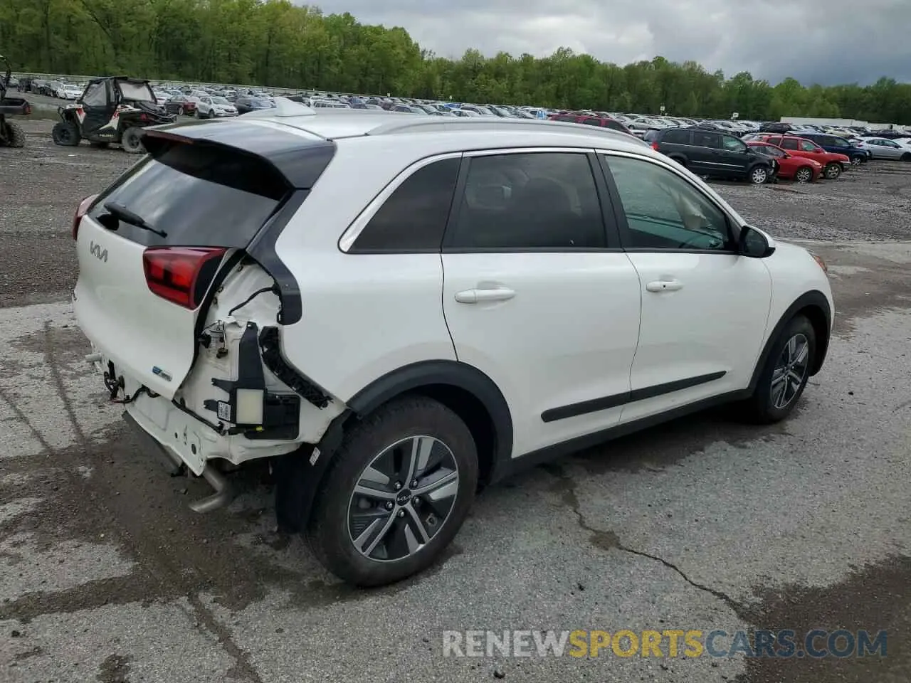 3 Photograph of a damaged car KNDCB3LC0N5549691 KIA NIRO 2022