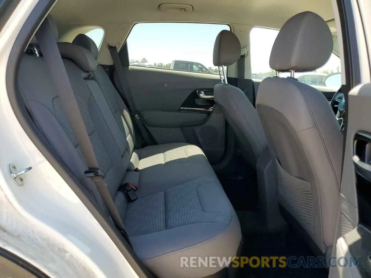 11 Фотография поврежденного автомобиля KNDCB3LC2N5523576 KIA NIRO 2022