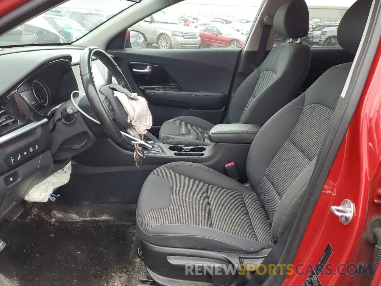 7 Photograph of a damaged car KNDCB3LC4N5509498 KIA NIRO 2022