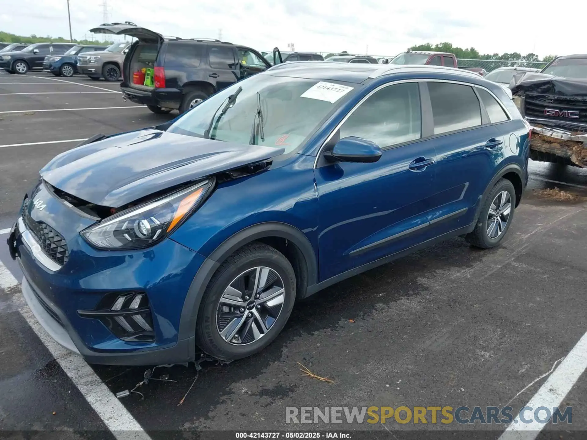 2 Photograph of a damaged car KNDCB3LC4N5545577 KIA NIRO 2022