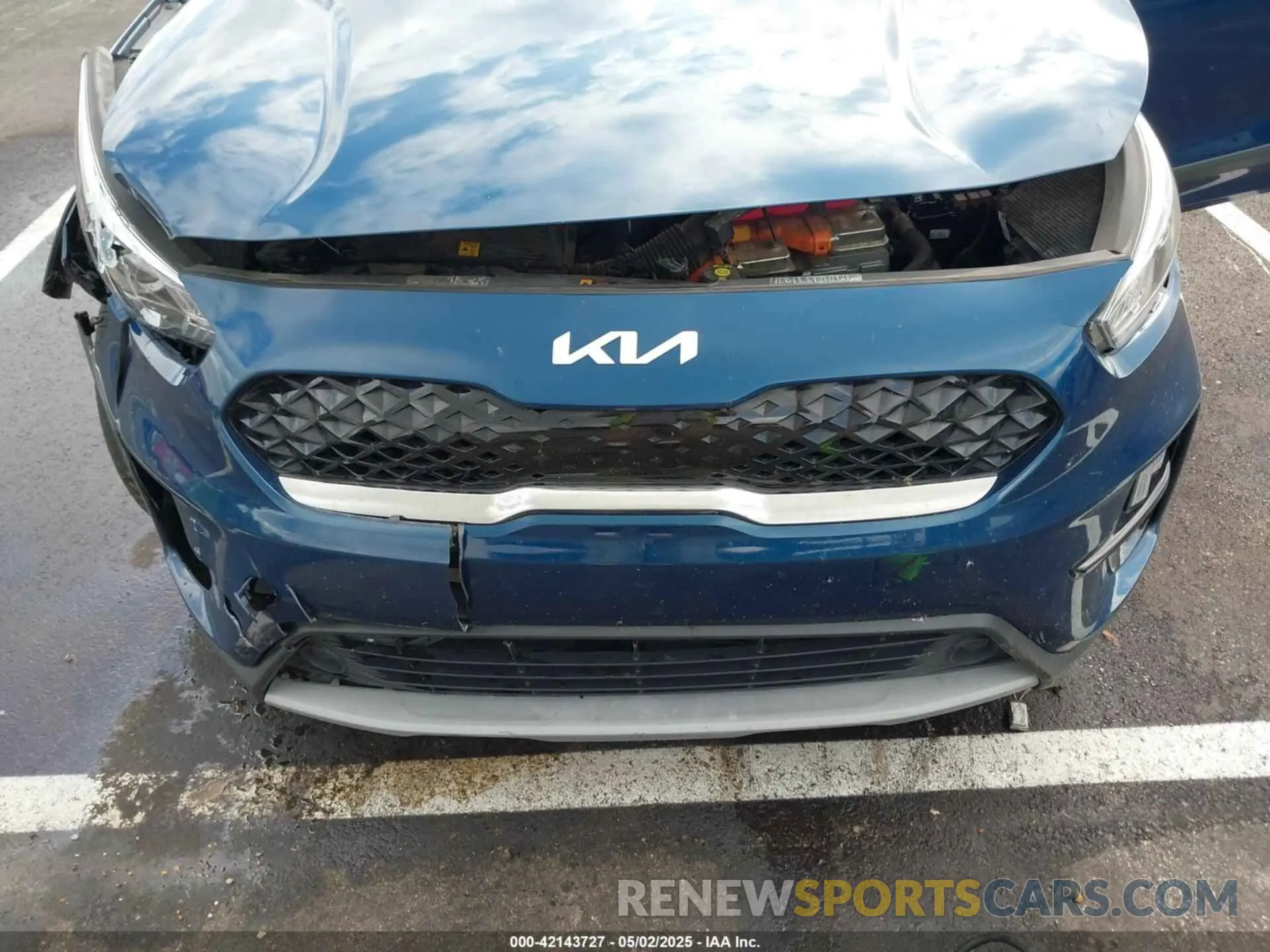 6 Photograph of a damaged car KNDCB3LC4N5545577 KIA NIRO 2022