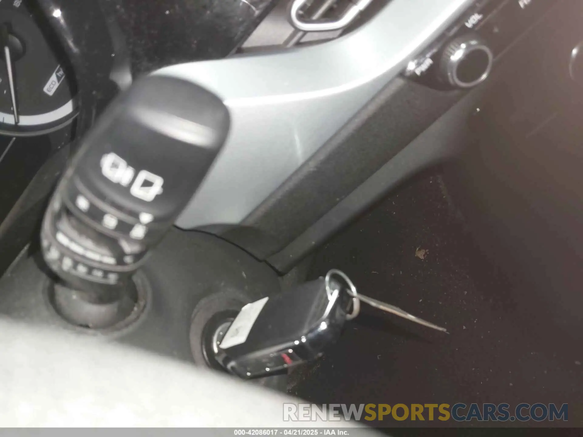 11 Фотография поврежденного автомобиля KNDCB3LC5N5540355 KIA NIRO 2022