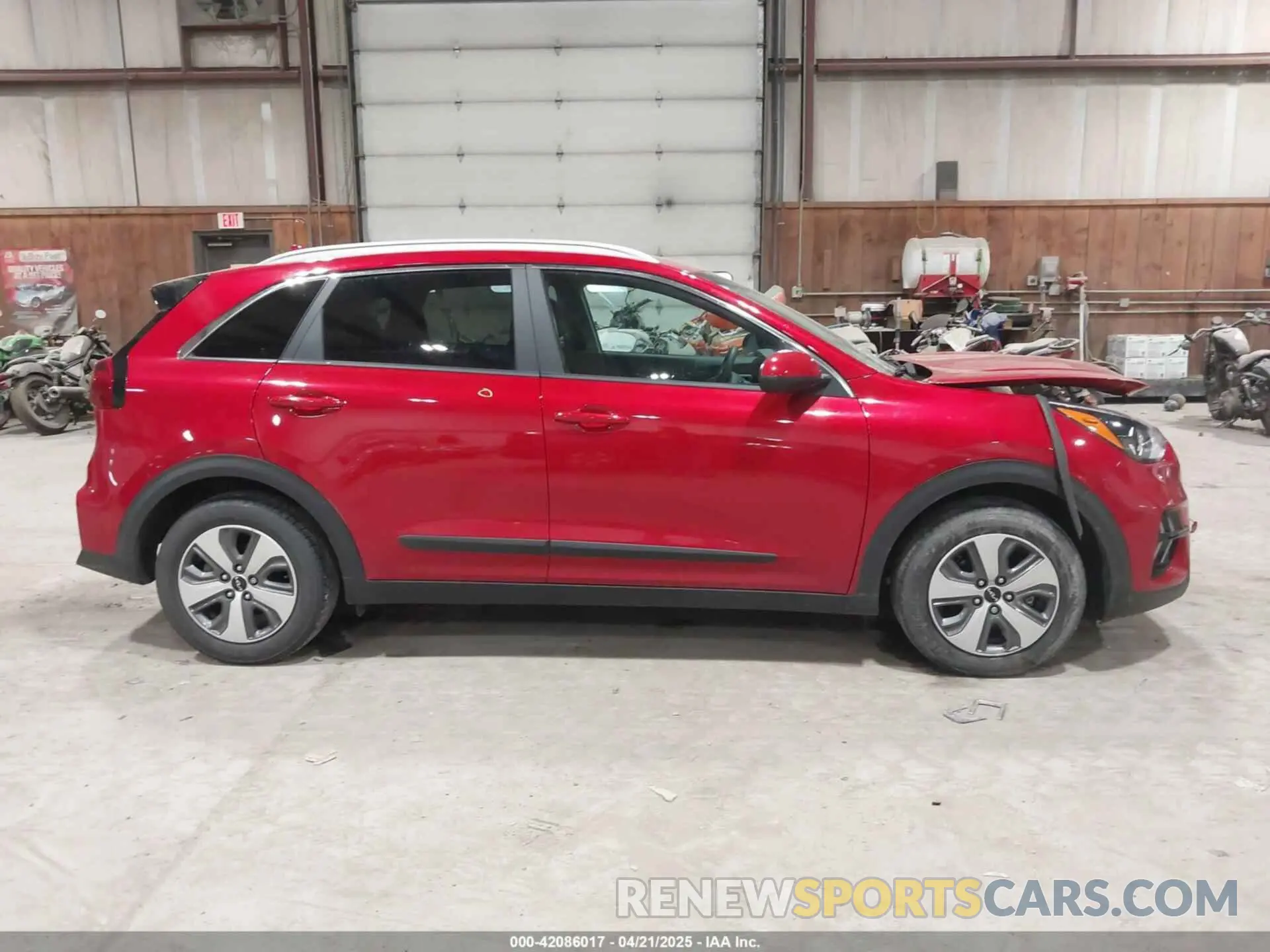 14 Фотография поврежденного автомобиля KNDCB3LC5N5540355 KIA NIRO 2022