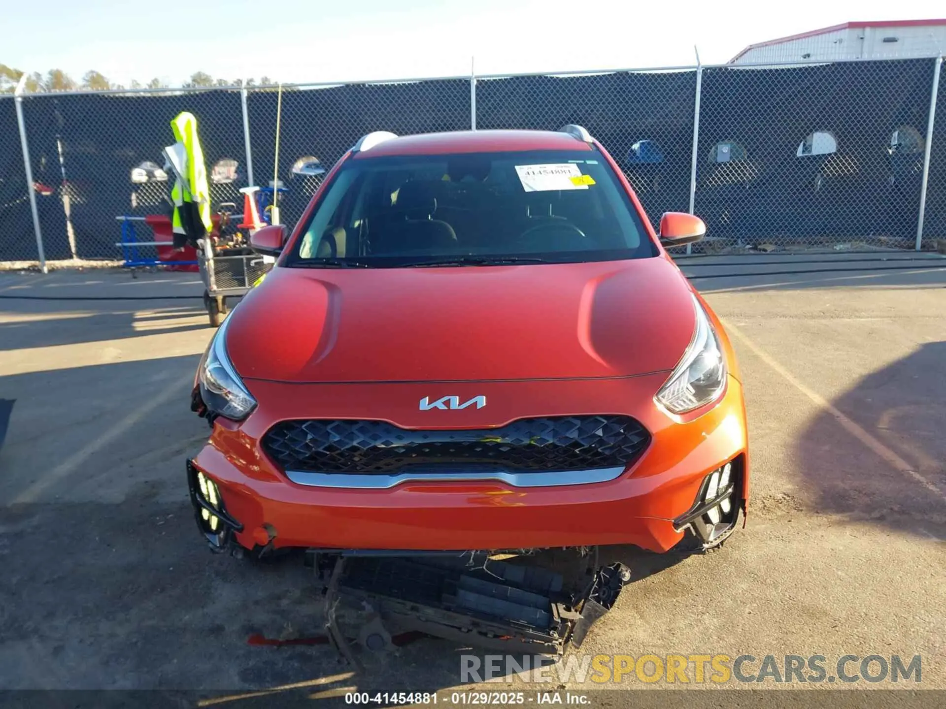 12 Фотография поврежденного автомобиля KNDCB3LC6N5539960 KIA NIRO 2022