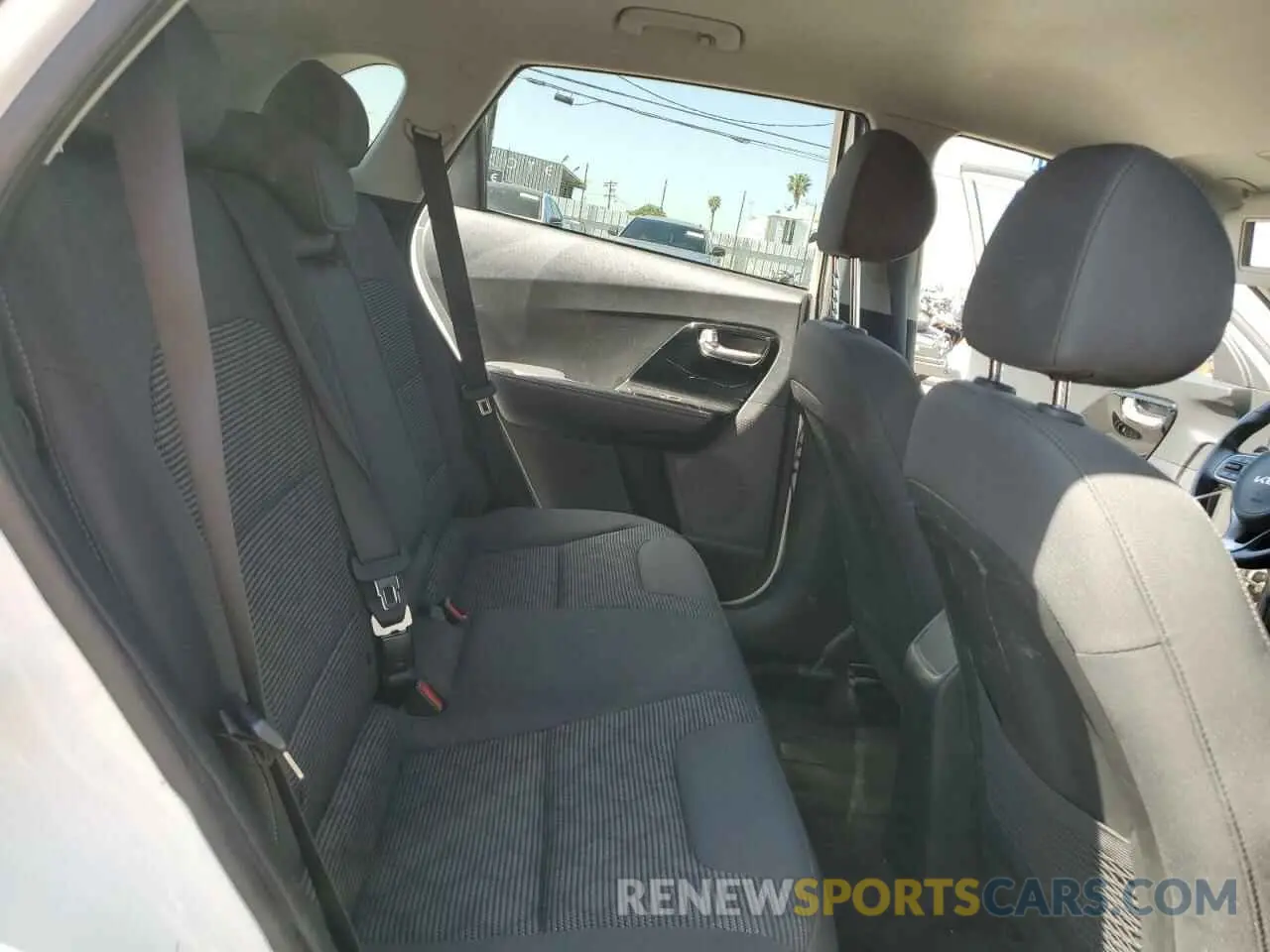 12 Фотография поврежденного автомобиля KNDCB3LC6N5548660 KIA NIRO 2022