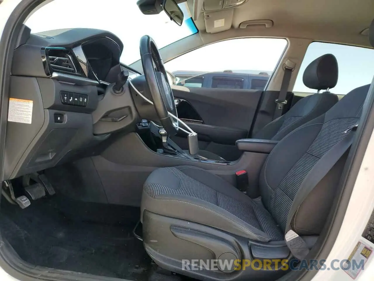 7 Фотография поврежденного автомобиля KNDCB3LC6N5548660 KIA NIRO 2022