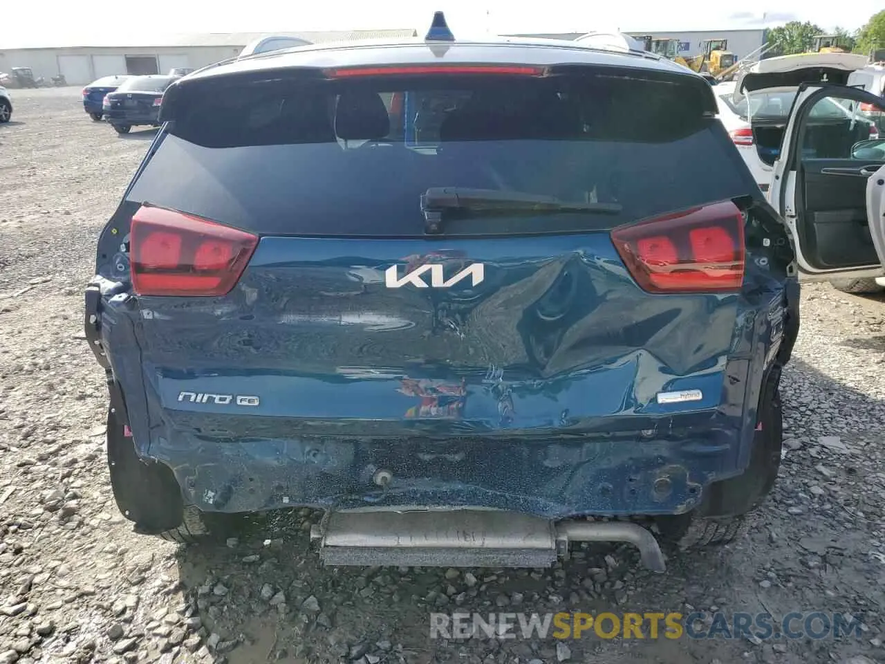 6 Photograph of a damaged car KNDCB3LC7N5532550 KIA NIRO 2022