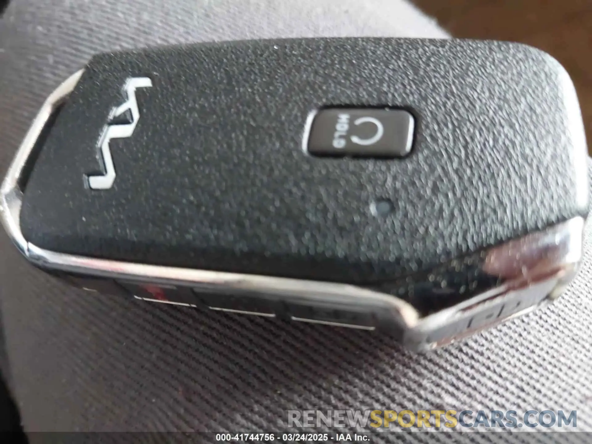 11 Photograph of a damaged car KNDCB3LCXN5510994 KIA NIRO 2022