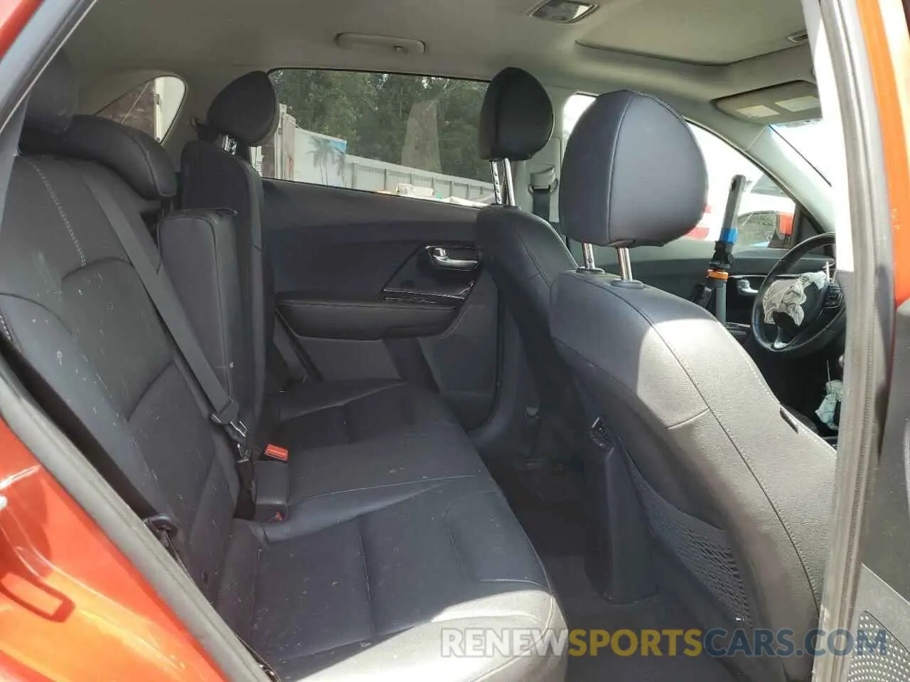 10 Photograph of a damaged car KNDCC3LC0N5494866 KIA NIRO 2022