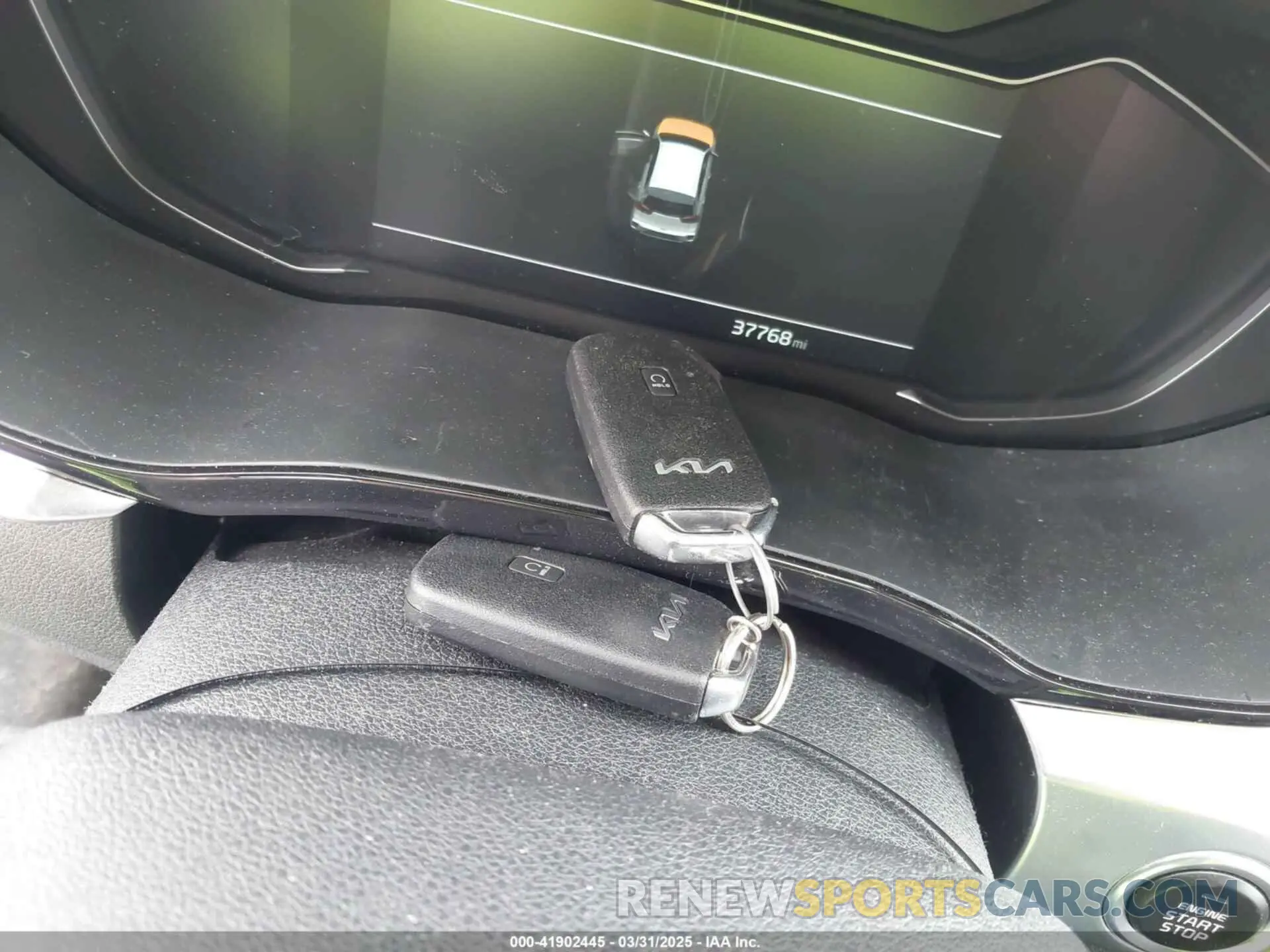 11 Photograph of a damaged car KNDCC3LC4N5522135 KIA NIRO 2022