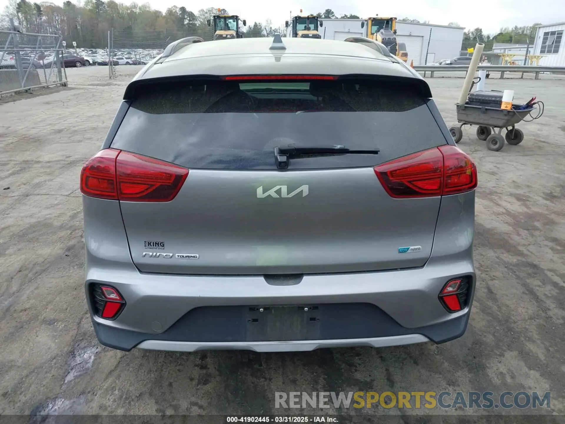 16 Photograph of a damaged car KNDCC3LC4N5522135 KIA NIRO 2022