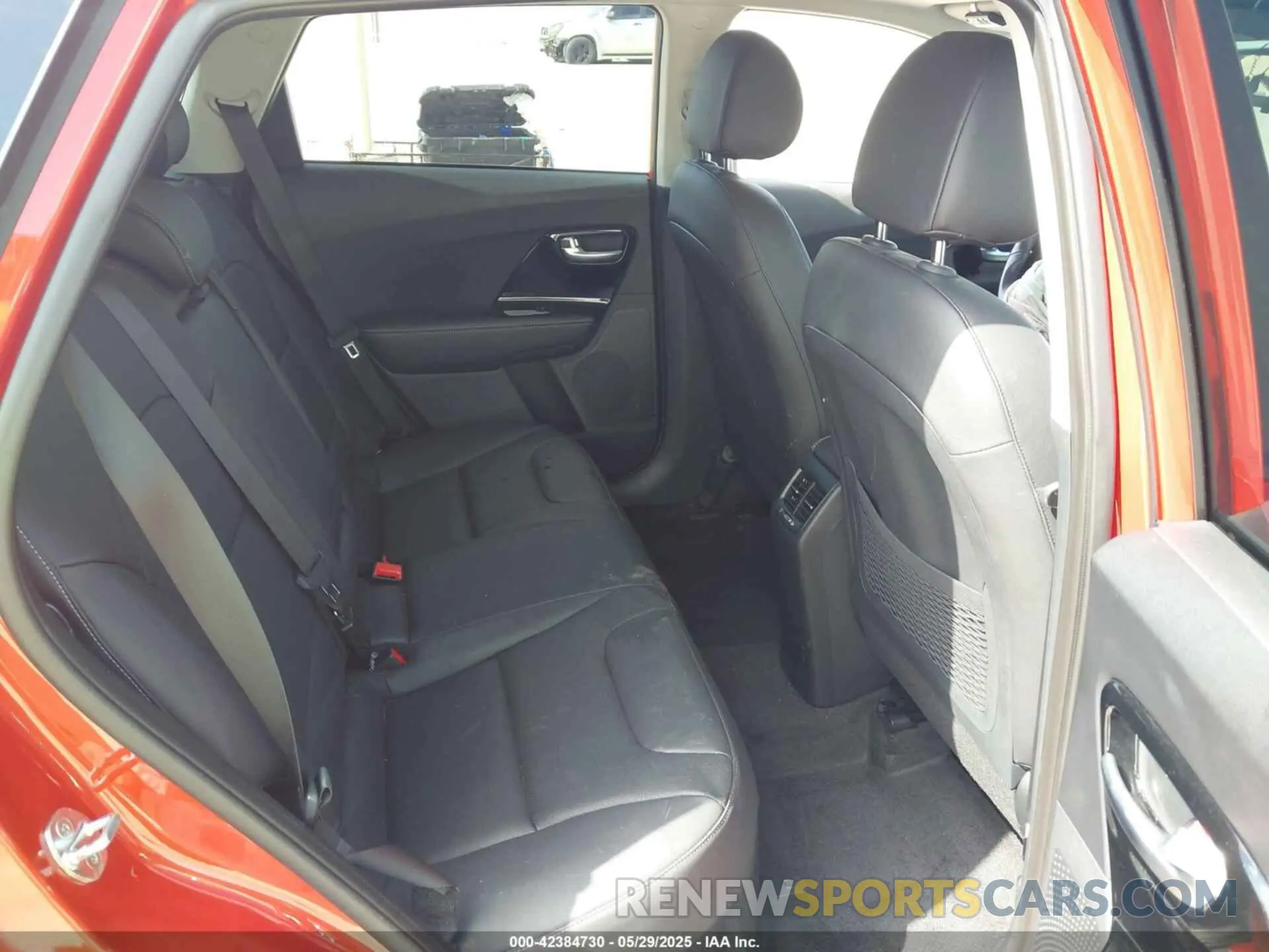 8 Фотография поврежденного автомобиля KNDCC3LC4N5533085 KIA NIRO 2022