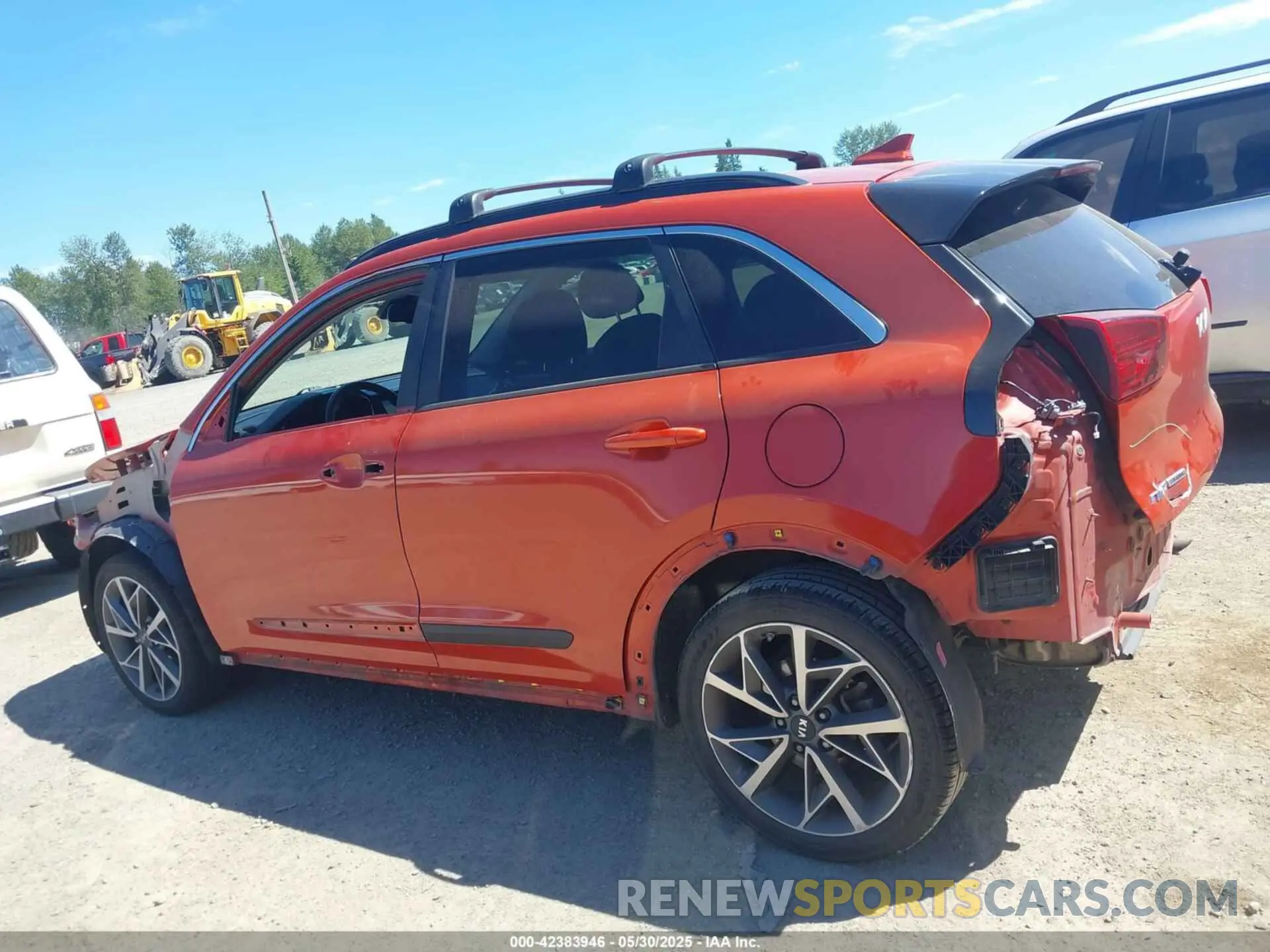 15 Photograph of a damaged car KNDCC3LCXN5495264 KIA NIRO 2022