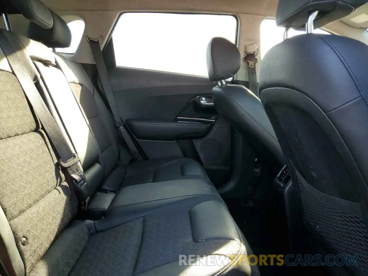 10 Фотография поврежденного автомобиля KNDCD3LD5N5490771 KIA NIRO 2022