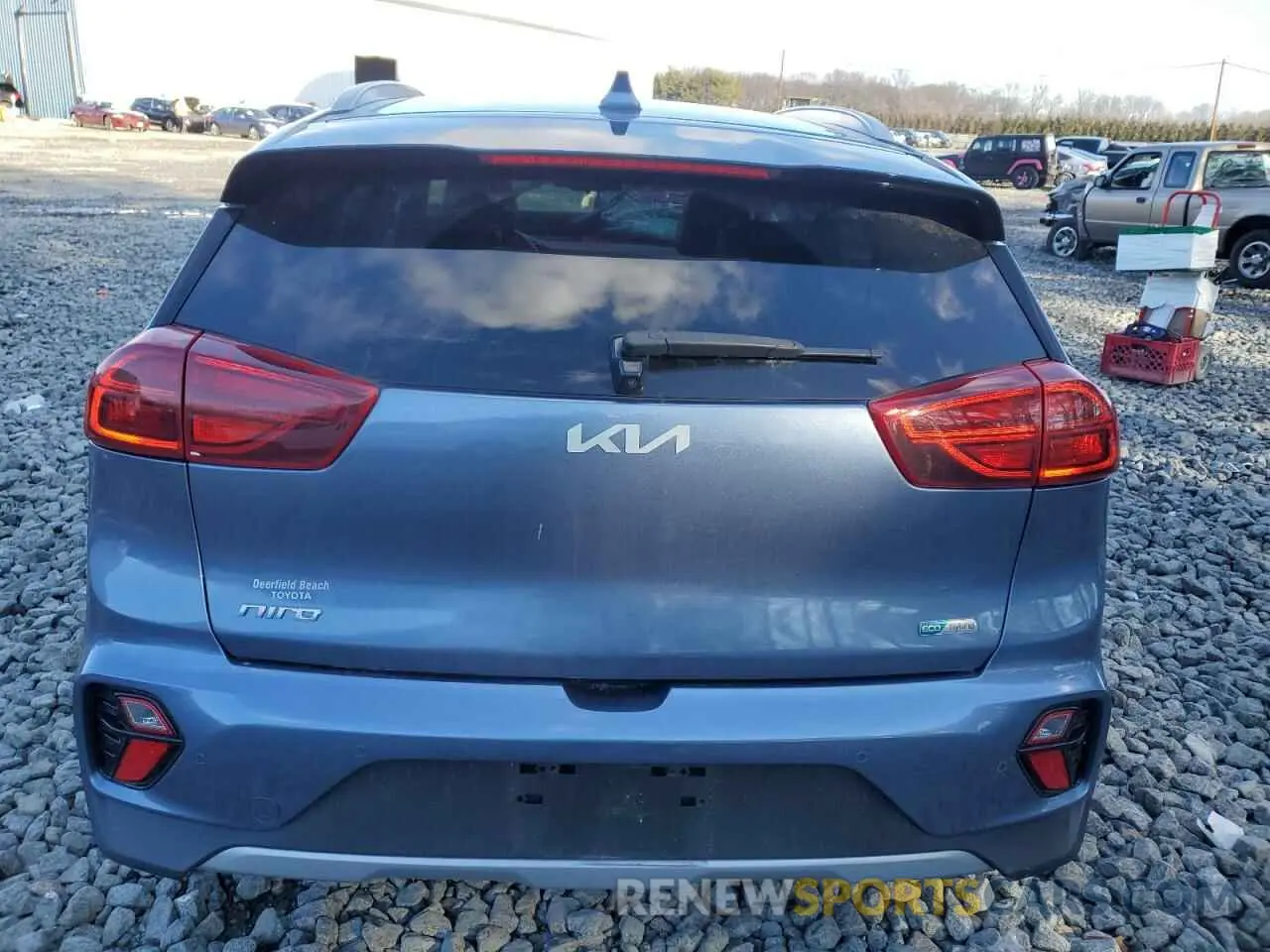 6 Photograph of a damaged car KNDCE3LC3N5525845 KIA NIRO 2022