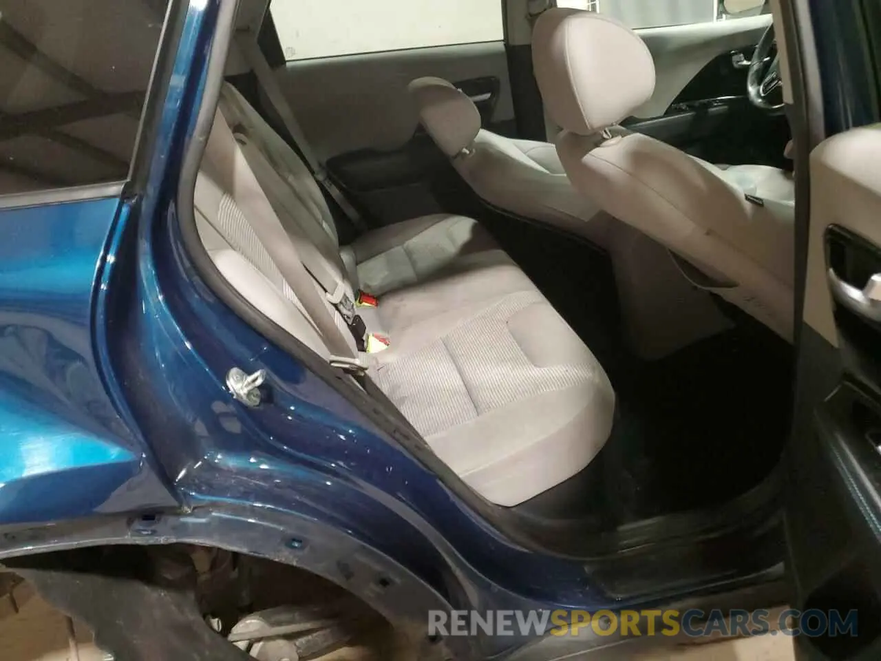 11 Photograph of a damaged car KNDCM3LD1N5539531 KIA NIRO 2022
