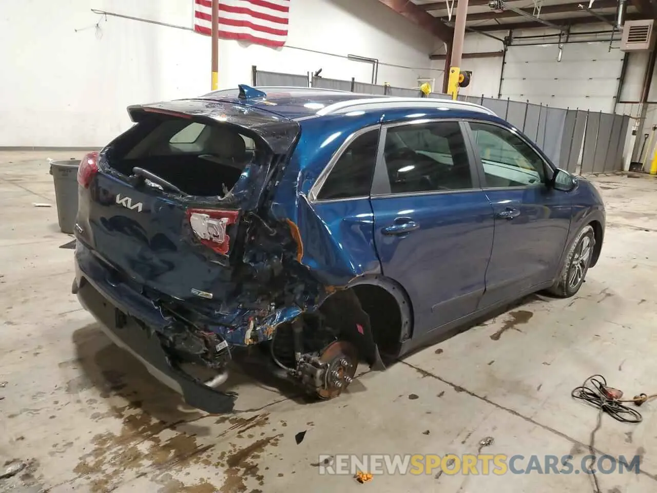 3 Photograph of a damaged car KNDCM3LD1N5539531 KIA NIRO 2022