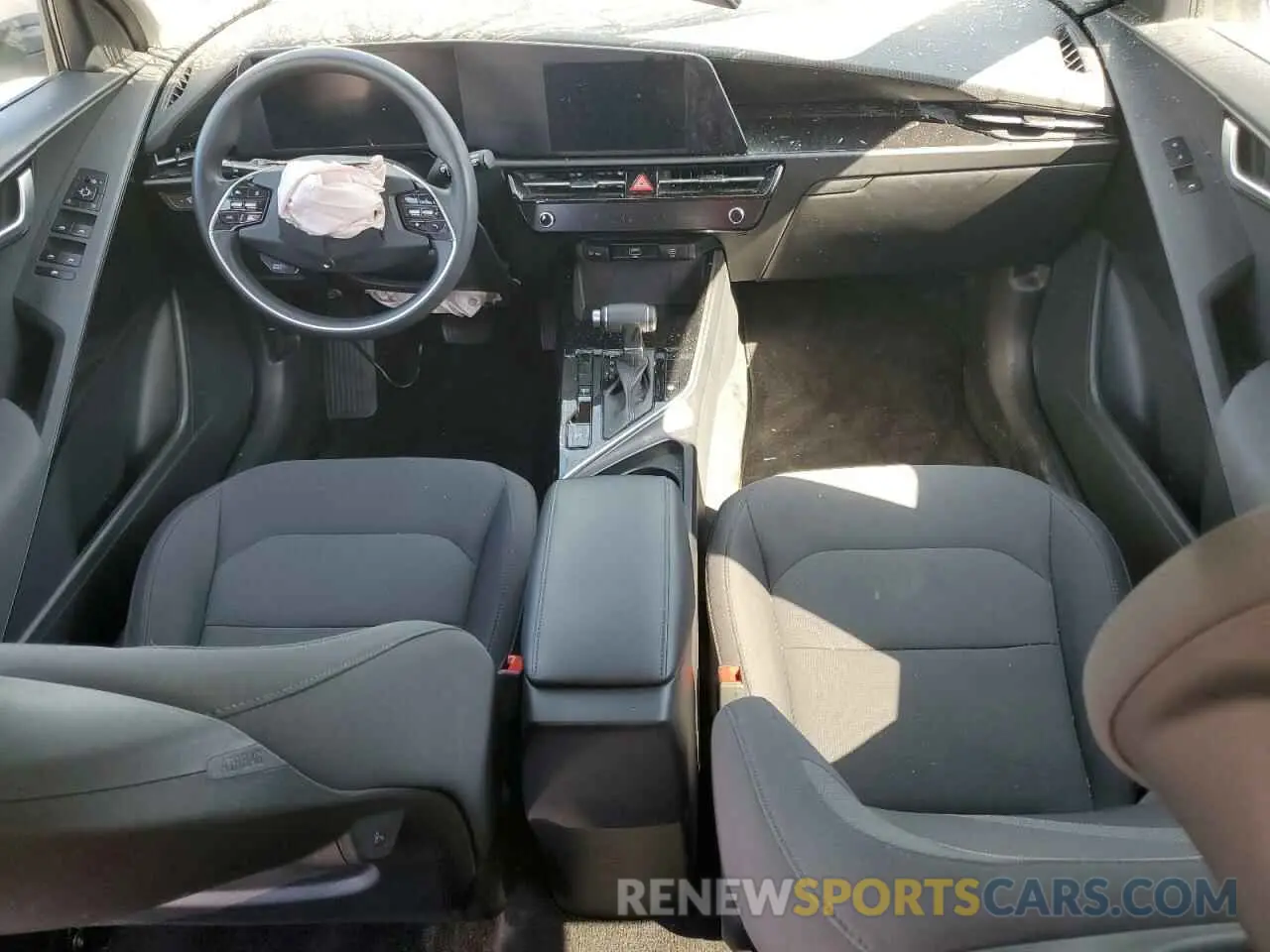 8 Photograph of a damaged car KNDCP3LE1P5066829 KIA NIRO 2023