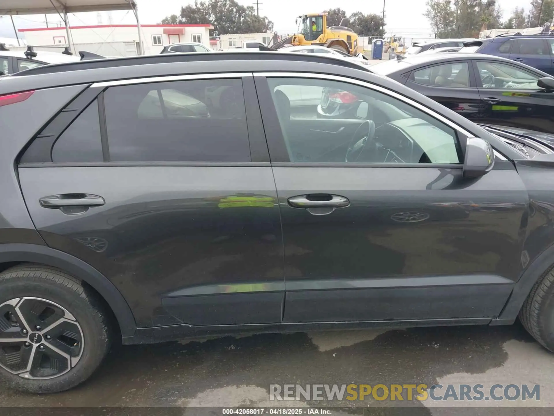 13 Фотография поврежденного автомобиля KNDCP3LE4P5084838 KIA NIRO 2023