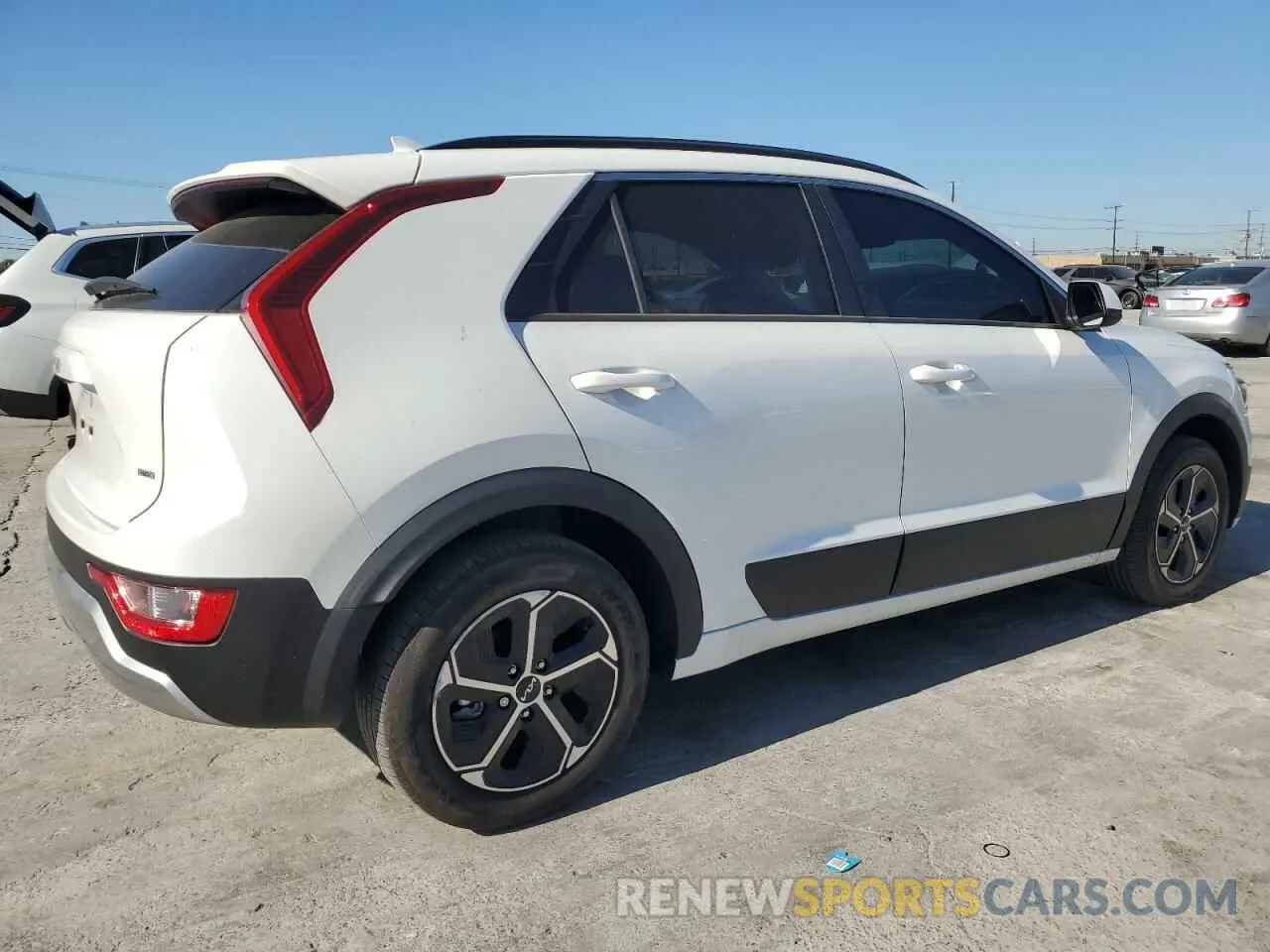 3 Photograph of a damaged car KNDCP3LE7P5088009 KIA NIRO 2023