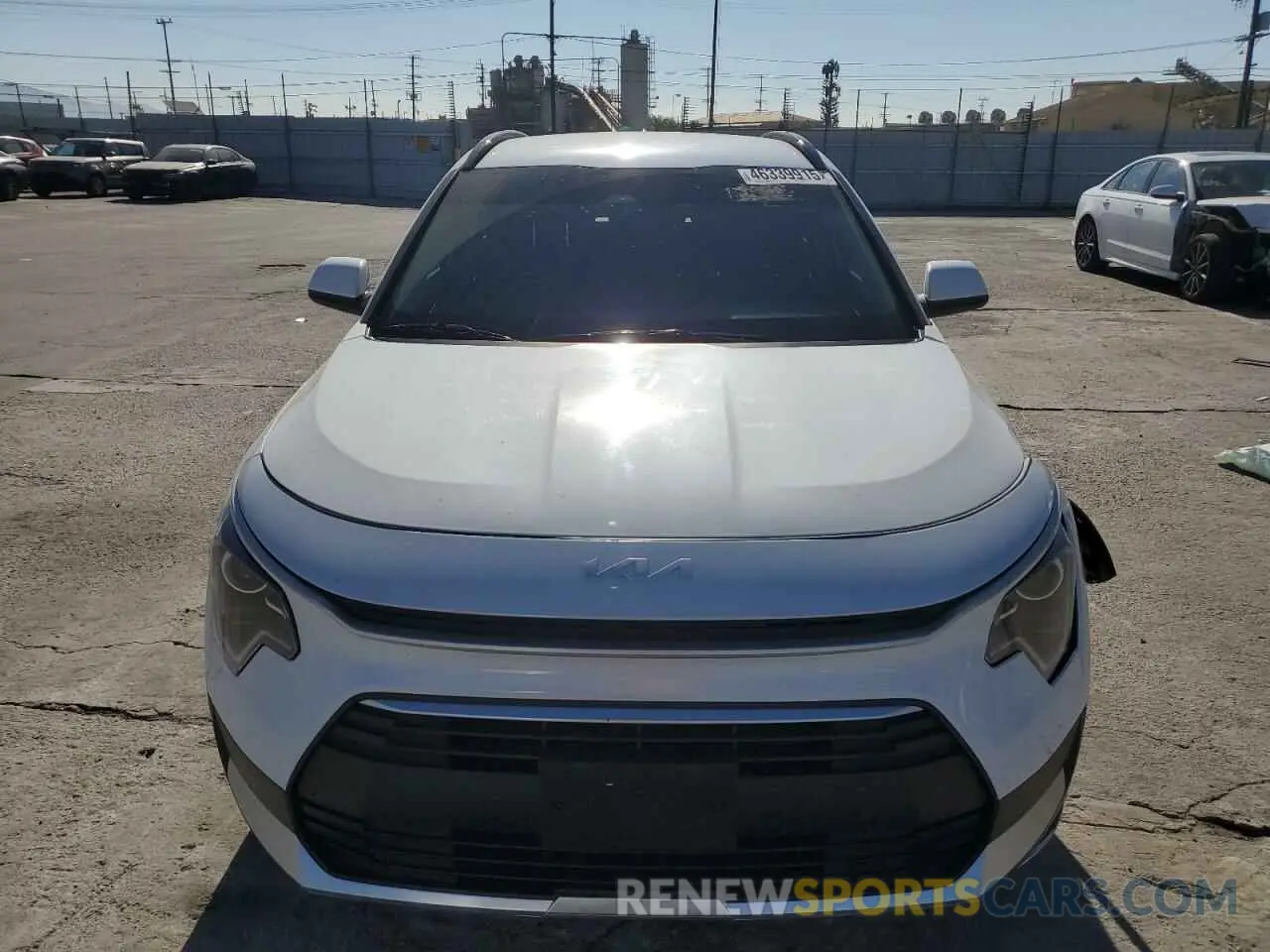 5 Photograph of a damaged car KNDCP3LE7P5088009 KIA NIRO 2023