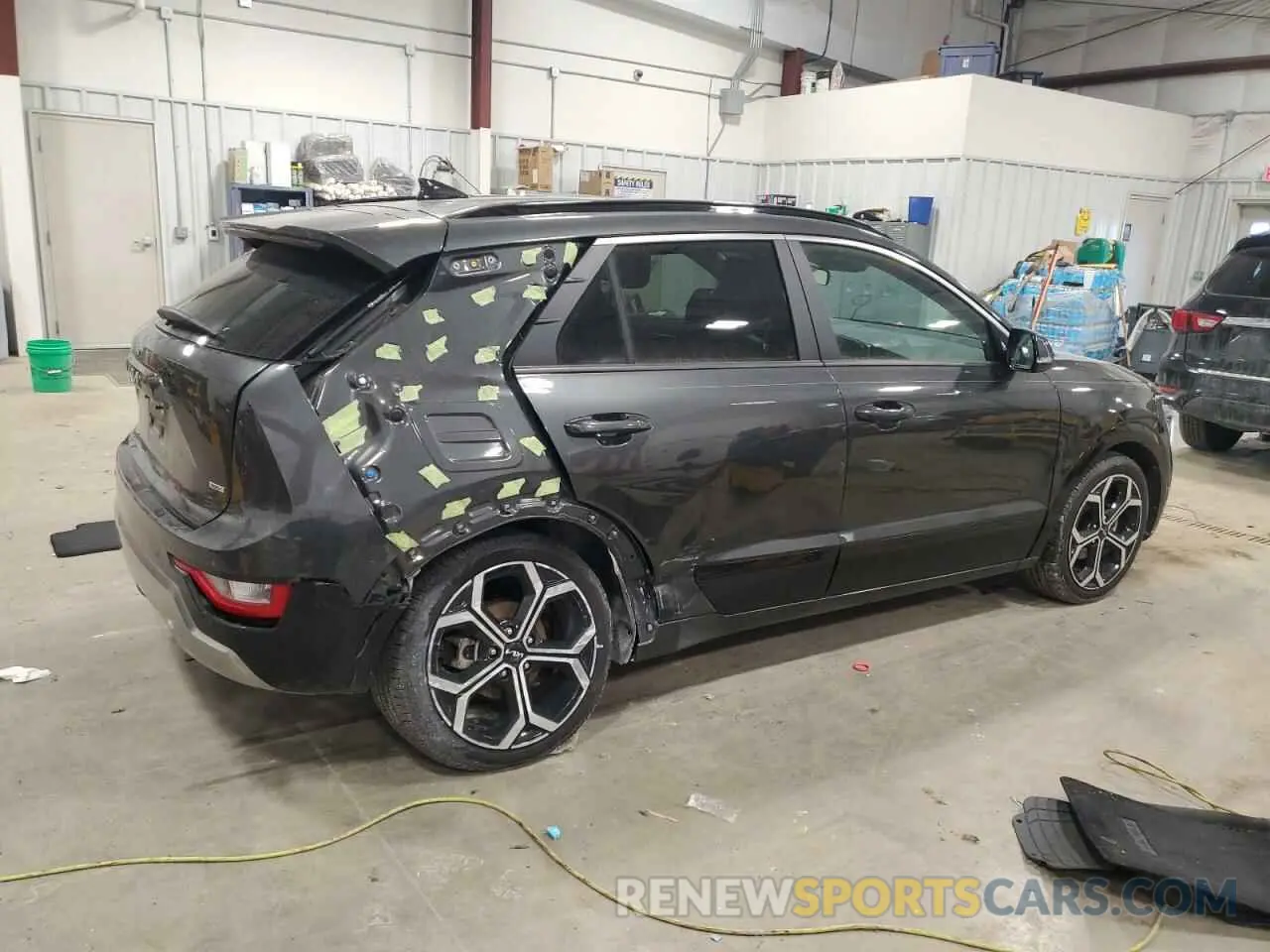 3 Фотография поврежденного автомобиля KNDCR3LE0P5038126 KIA NIRO 2023