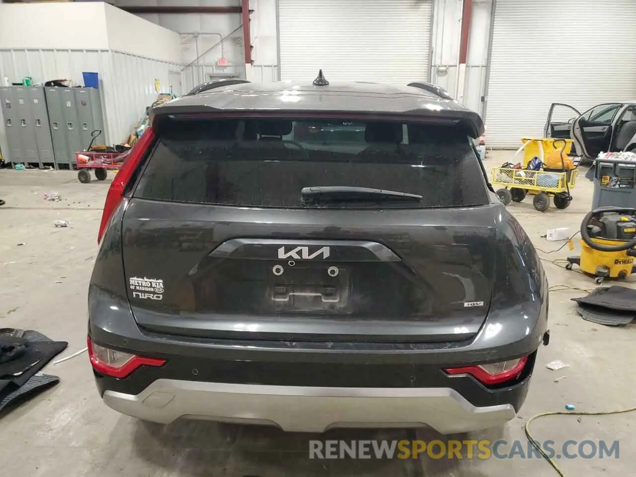6 Фотография поврежденного автомобиля KNDCR3LE0P5038126 KIA NIRO 2023