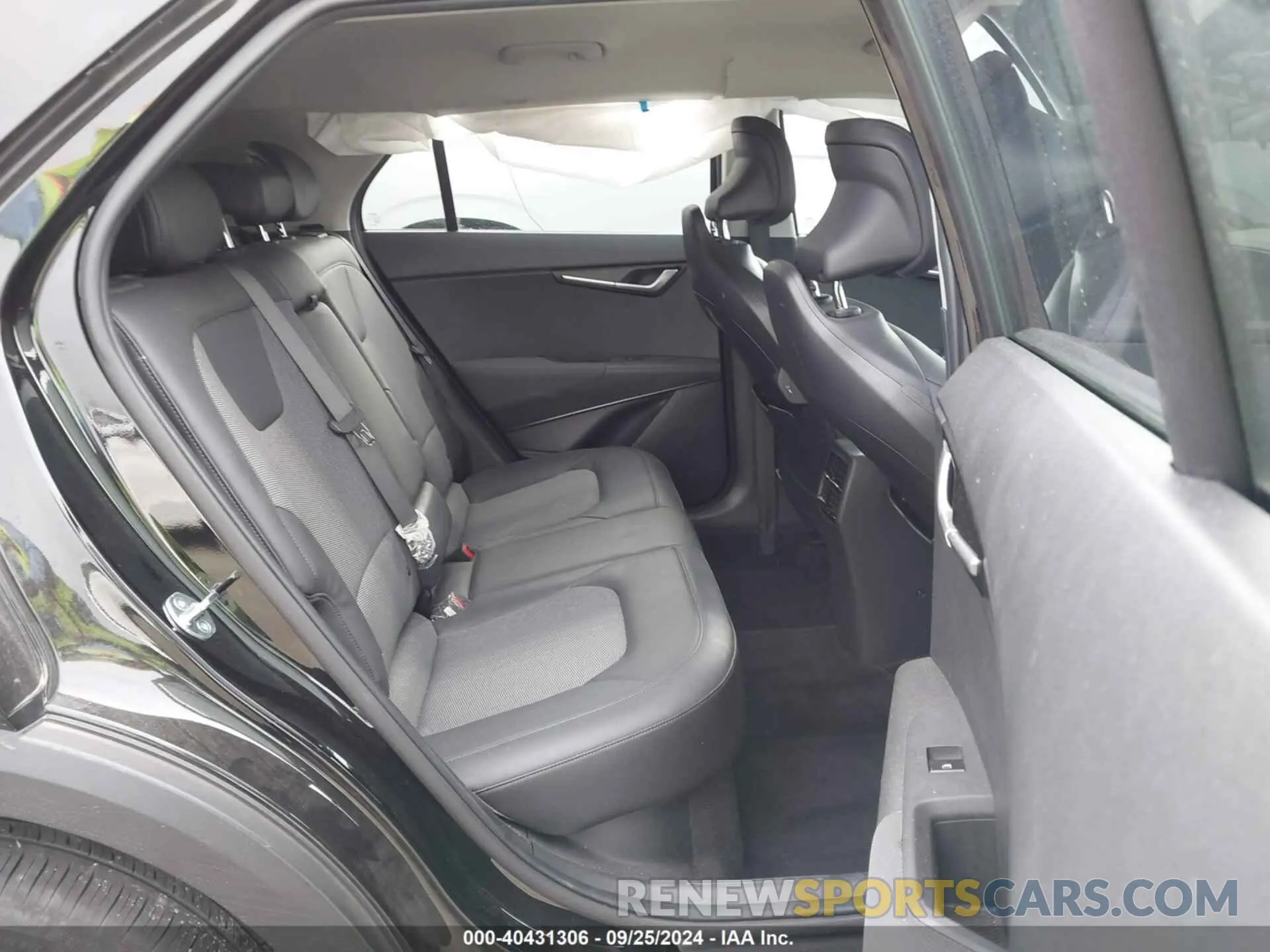 8 Photograph of a damaged car KNDCR3LE0P5059204 KIA NIRO 2023
