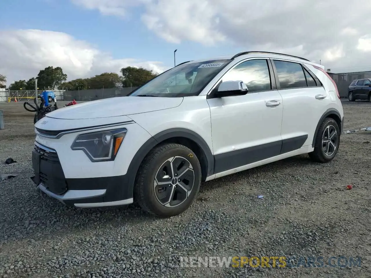 1 Photograph of a damaged car KNDCR3LE0P5076469 KIA NIRO 2023
