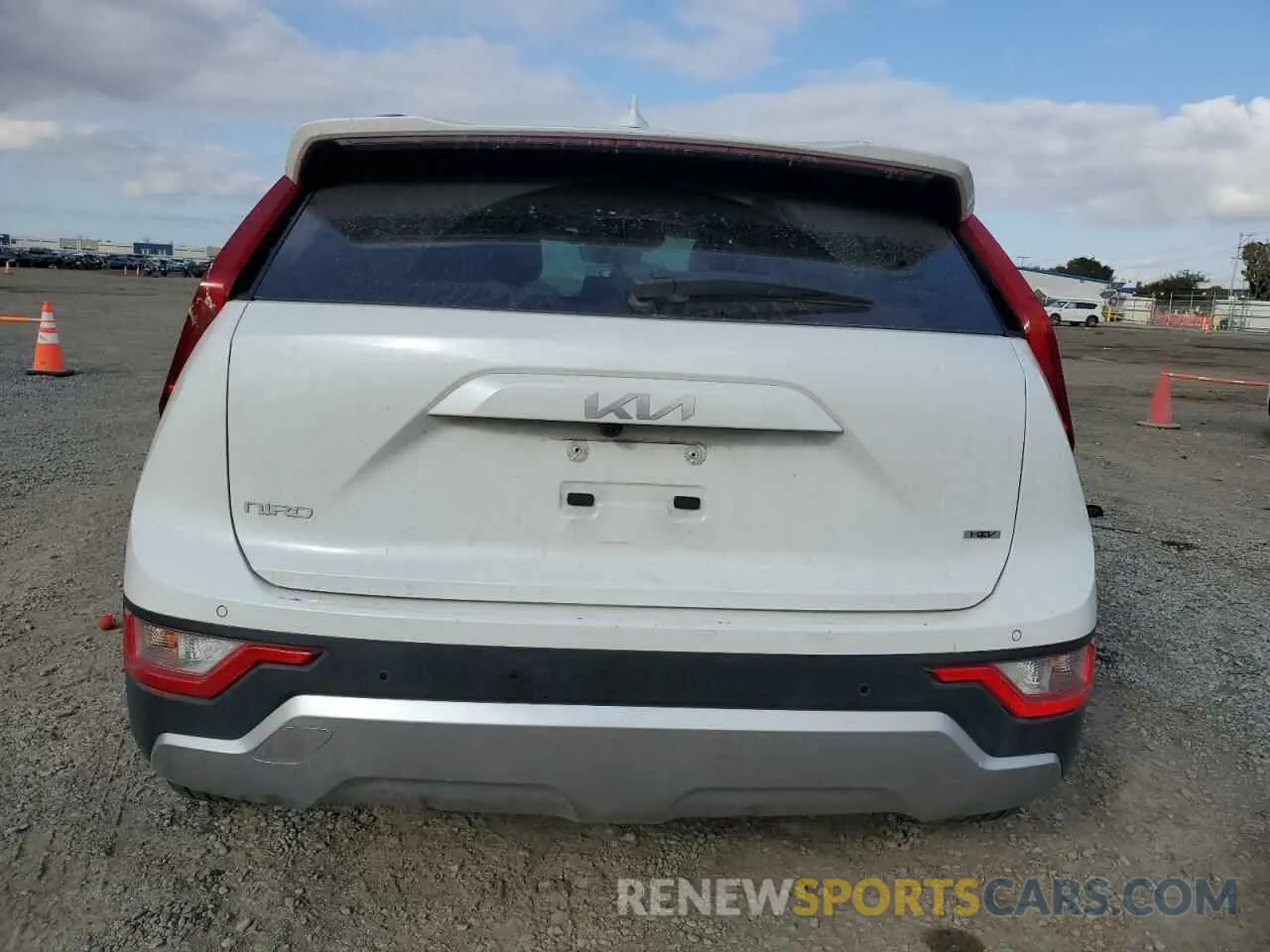 6 Photograph of a damaged car KNDCR3LE0P5076469 KIA NIRO 2023
