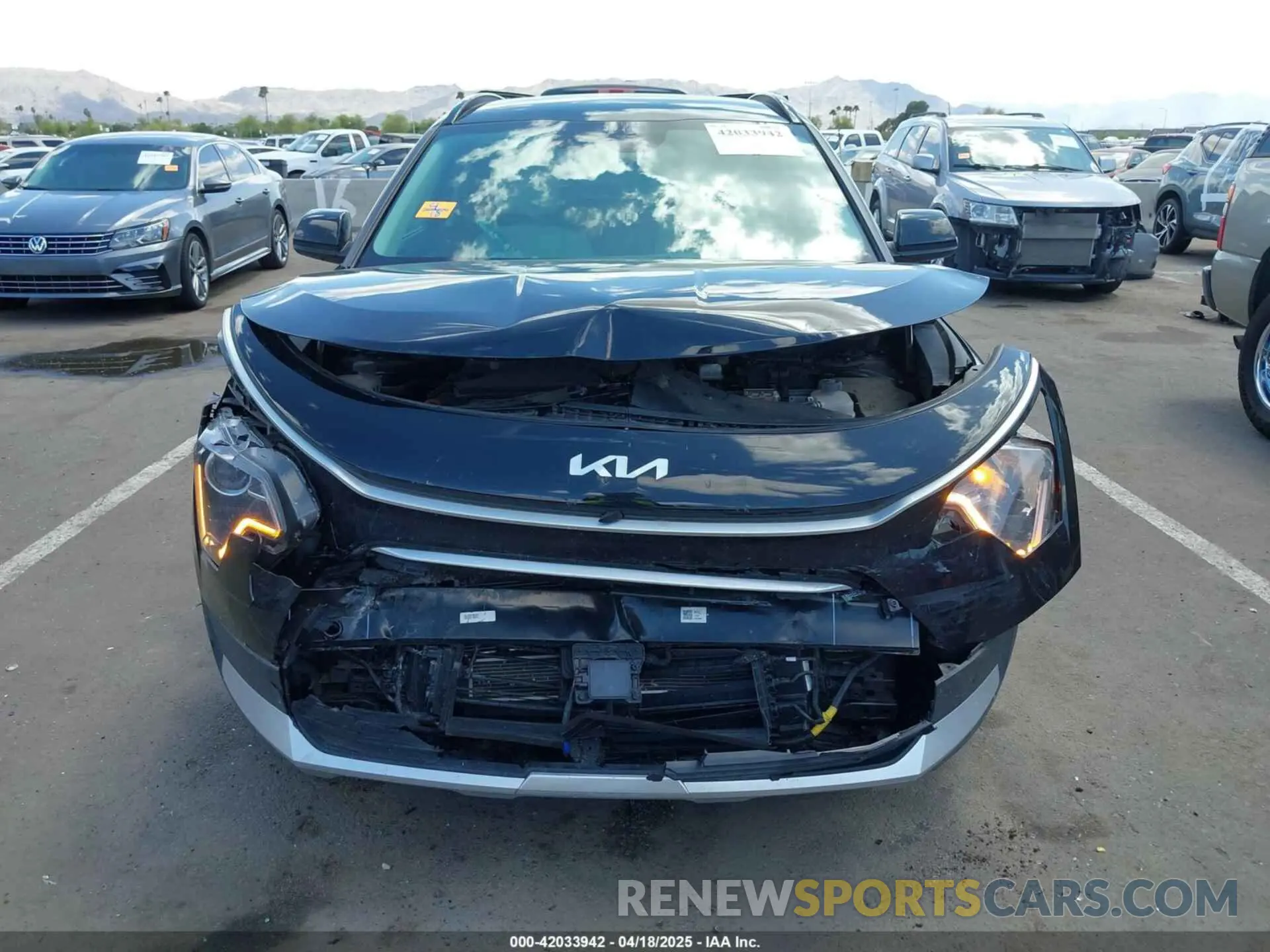 6 Photograph of a damaged car KNDCR3LE1P5100018 KIA NIRO 2023