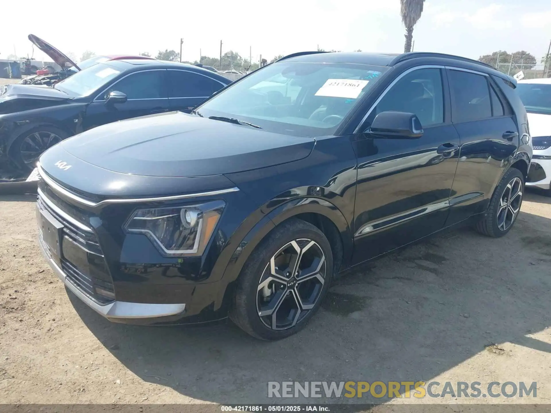 2 Photograph of a damaged car KNDCR3LE2P5037544 KIA NIRO 2023