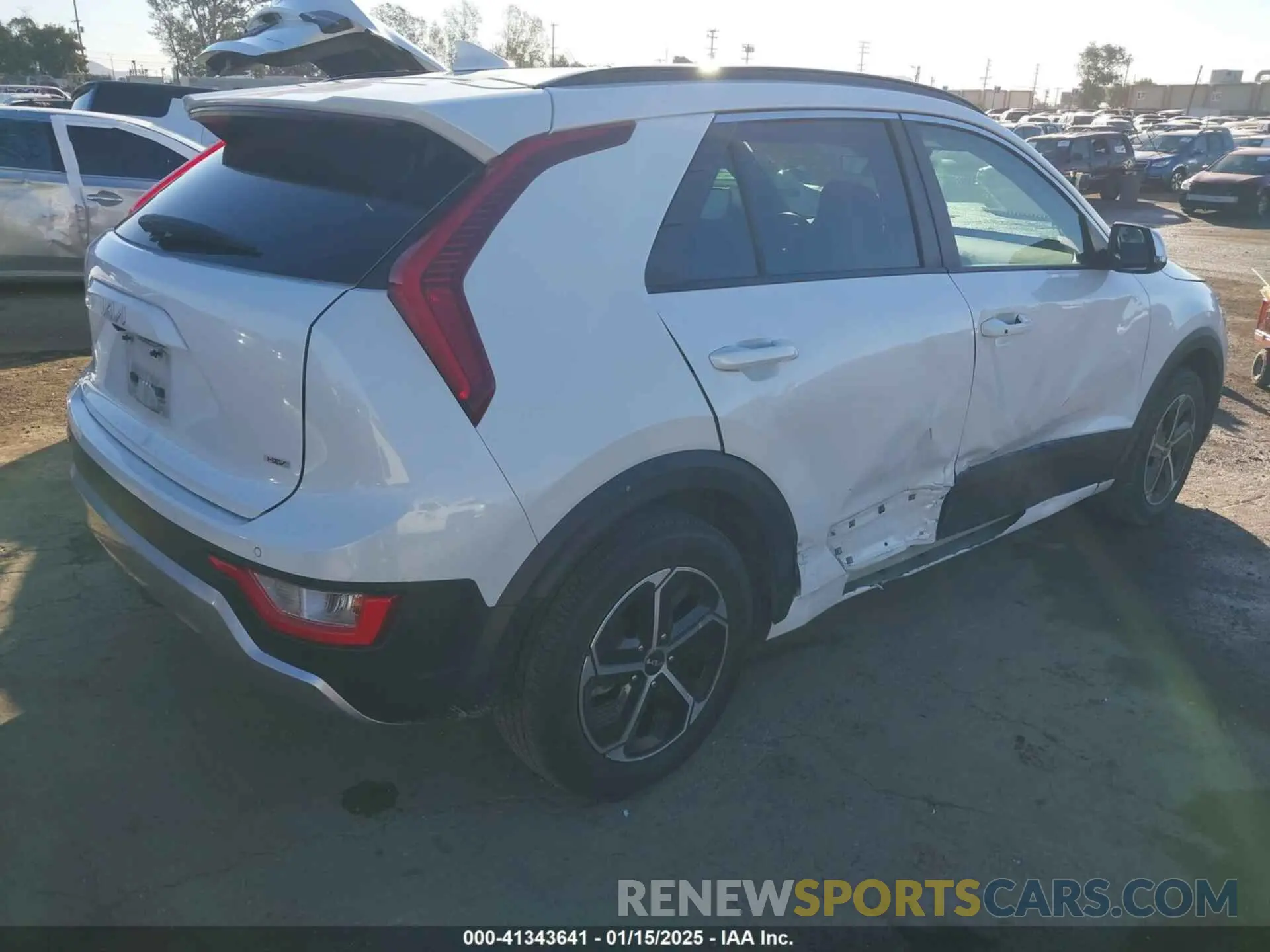 4 Фотография поврежденного автомобиля KNDCR3LE4P5075812 KIA NIRO 2023