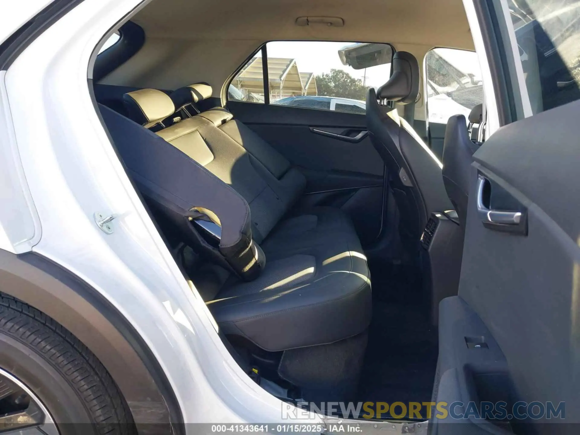8 Фотография поврежденного автомобиля KNDCR3LE4P5075812 KIA NIRO 2023