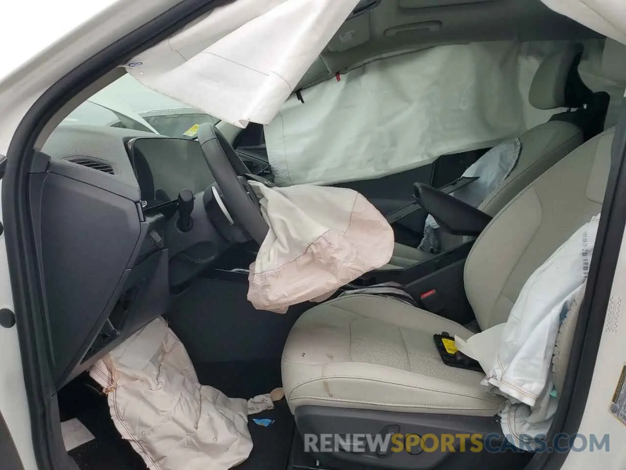 7 Photograph of a damaged car KNDCR3LE4P5106931 KIA NIRO 2023