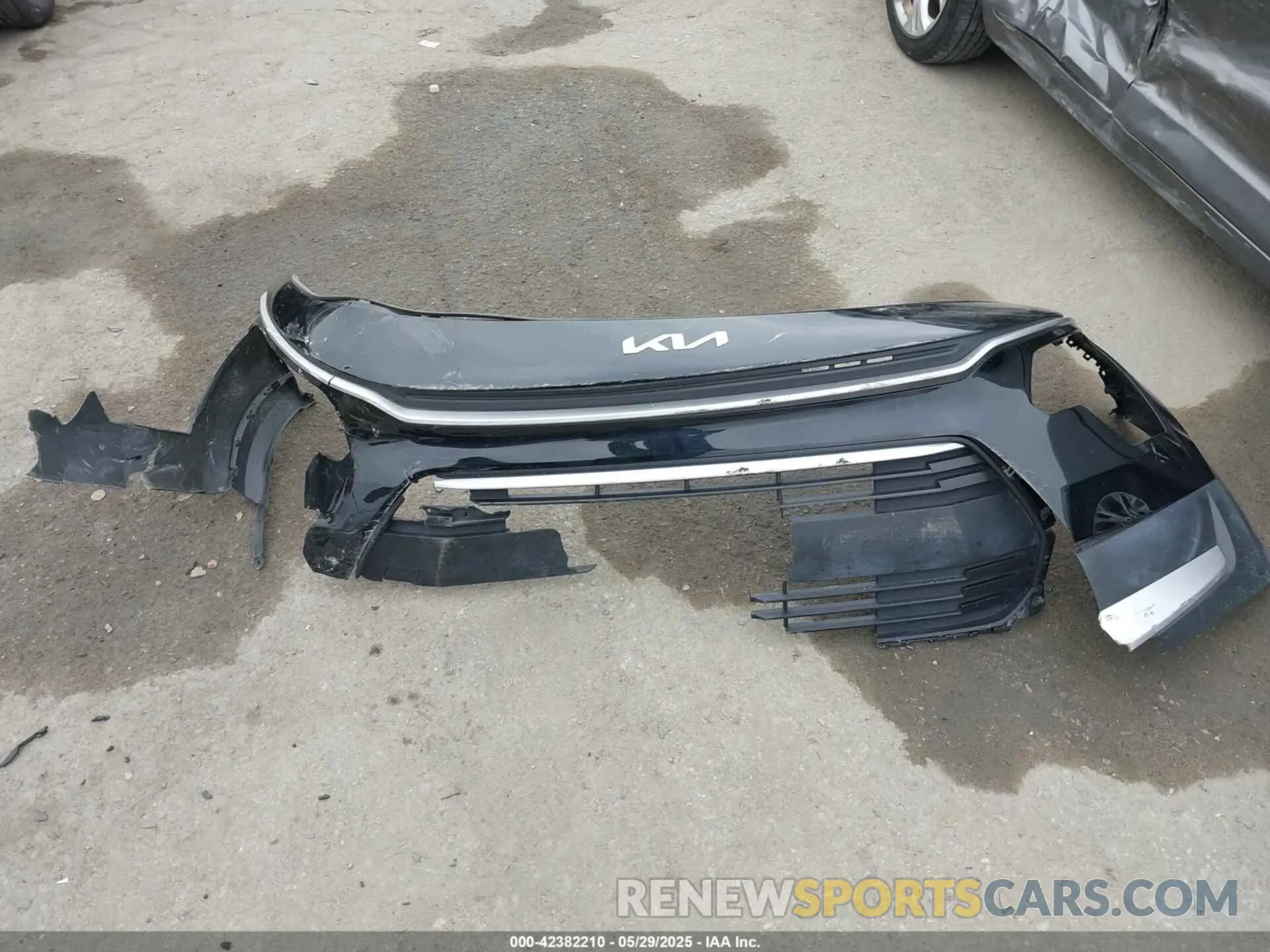 12 Фотография поврежденного автомобиля KNDCR3LE6P5050216 KIA NIRO 2023