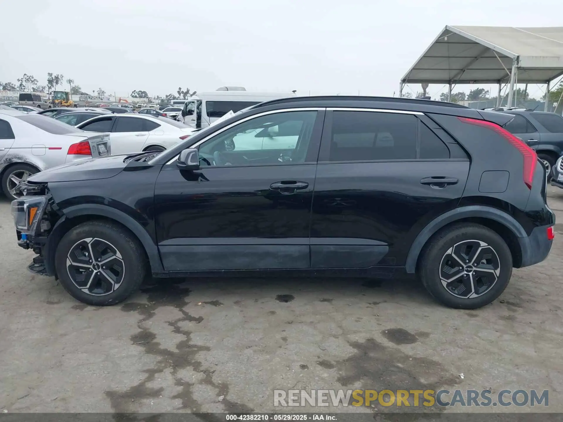 15 Фотография поврежденного автомобиля KNDCR3LE6P5050216 KIA NIRO 2023