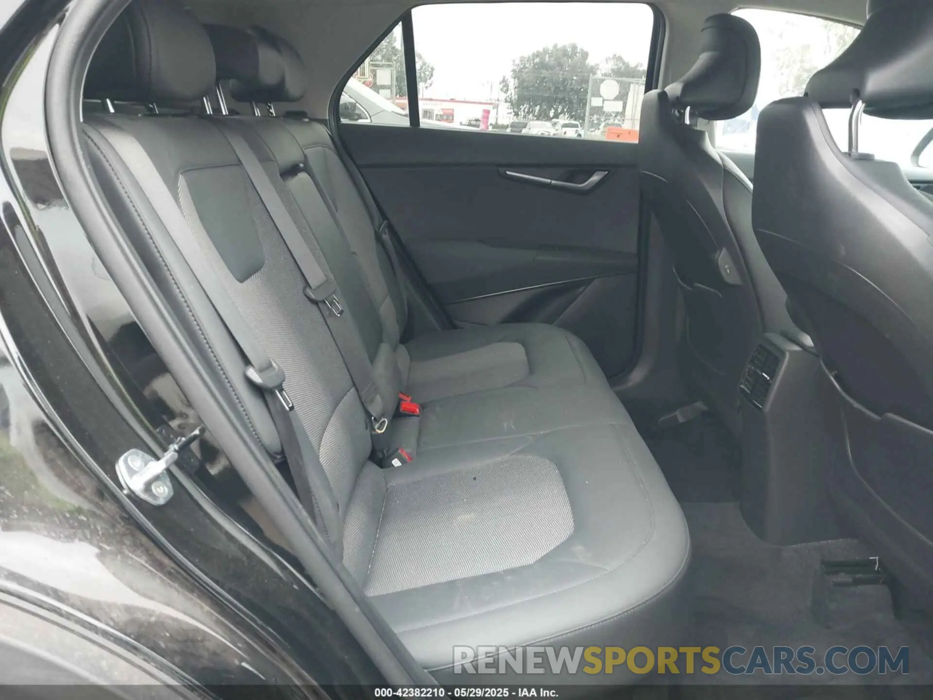 8 Фотография поврежденного автомобиля KNDCR3LE6P5050216 KIA NIRO 2023