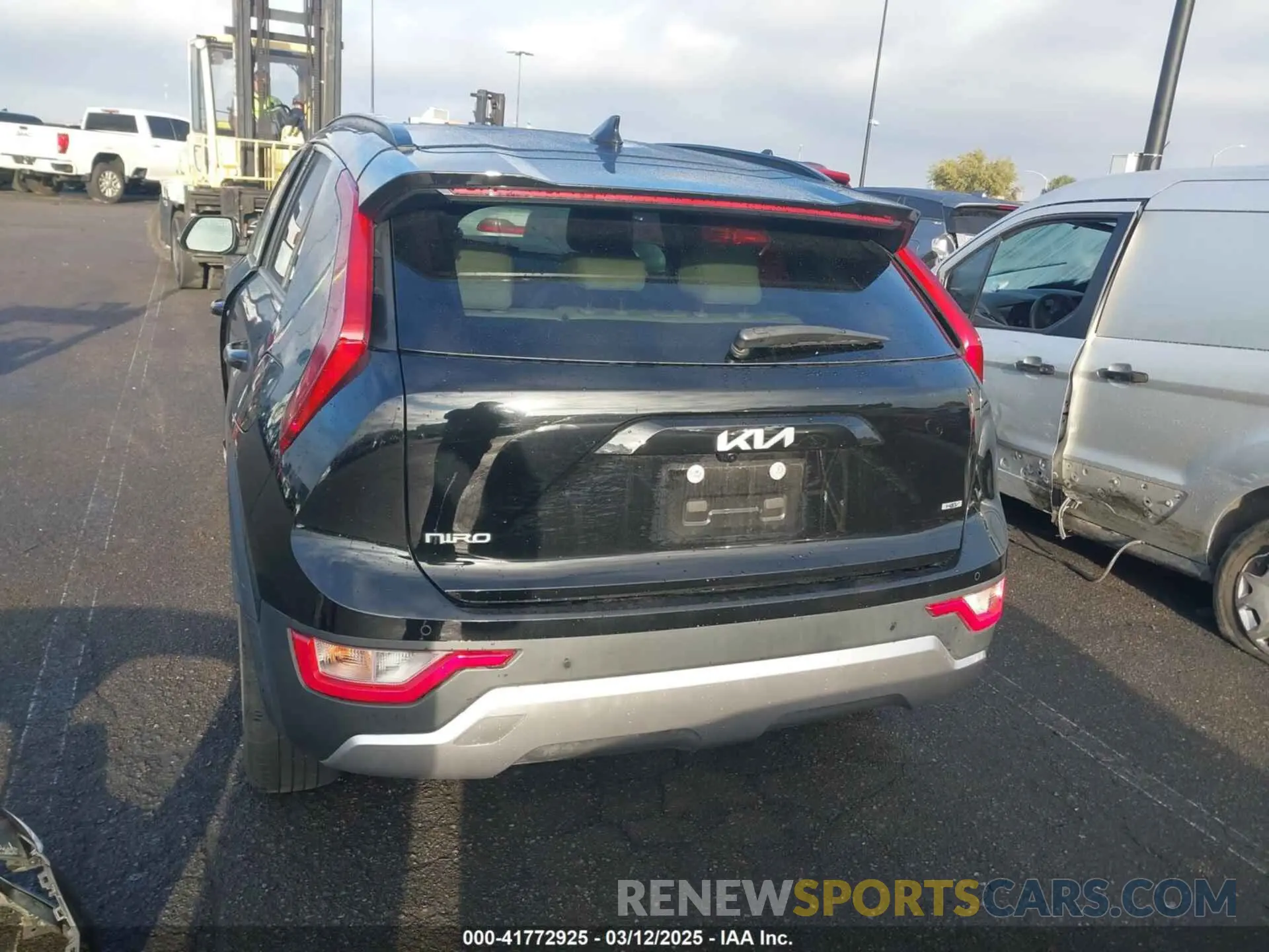 16 Фотография поврежденного автомобиля KNDCR3LE6P5081594 KIA NIRO 2023