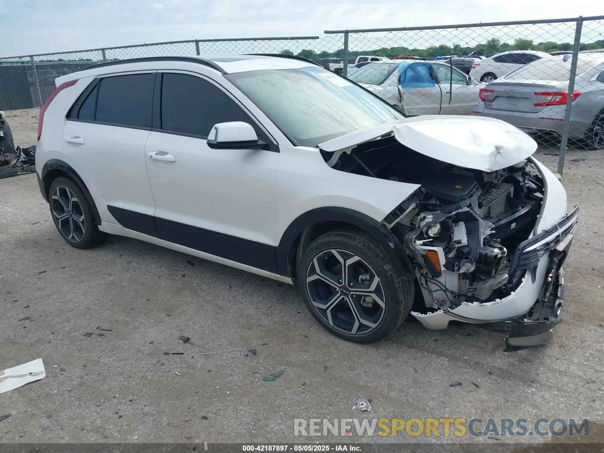 1 Фотография поврежденного автомобиля KNDCR3LE7P5060883 KIA NIRO 2023