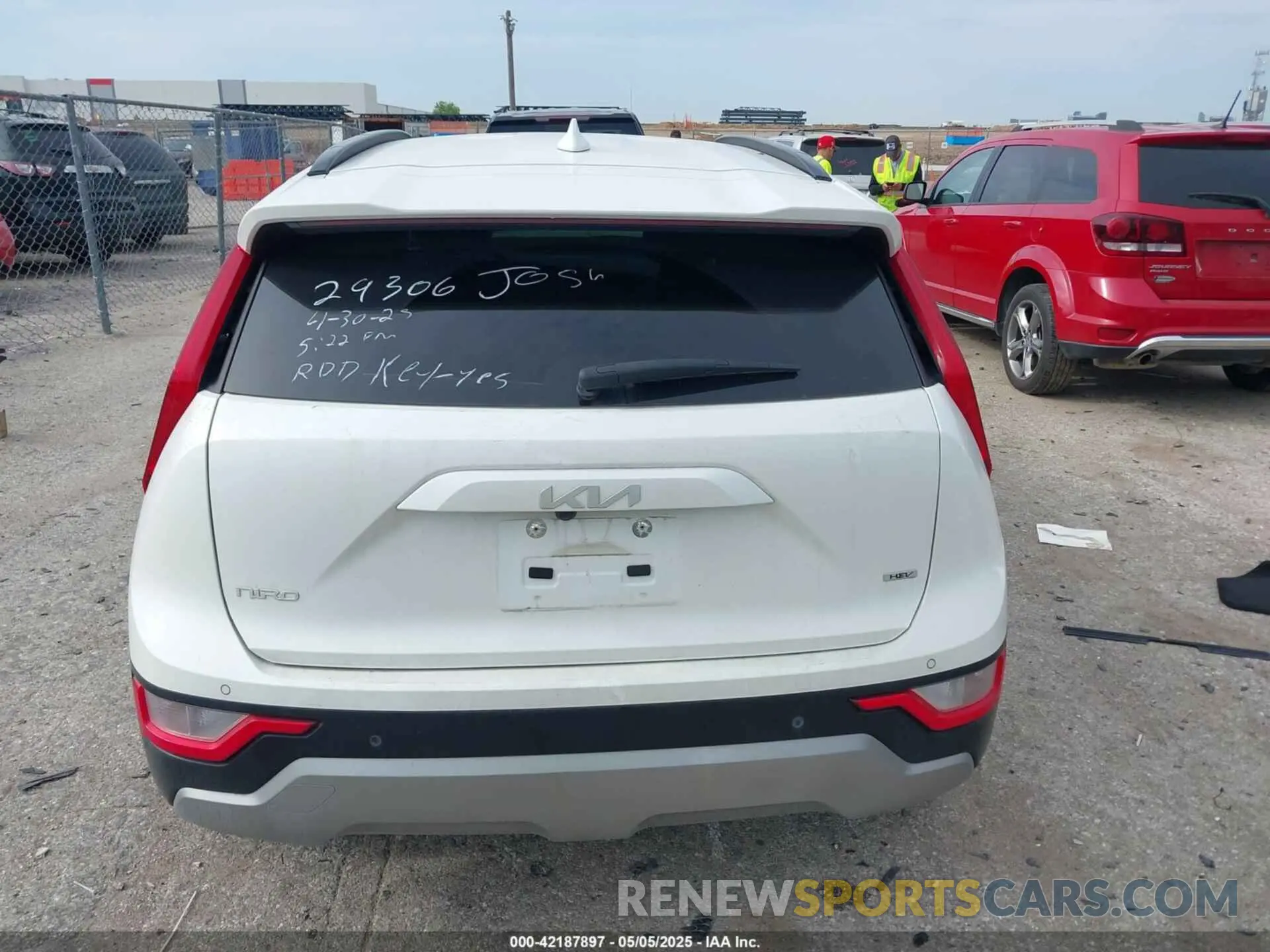 16 Фотография поврежденного автомобиля KNDCR3LE7P5060883 KIA NIRO 2023