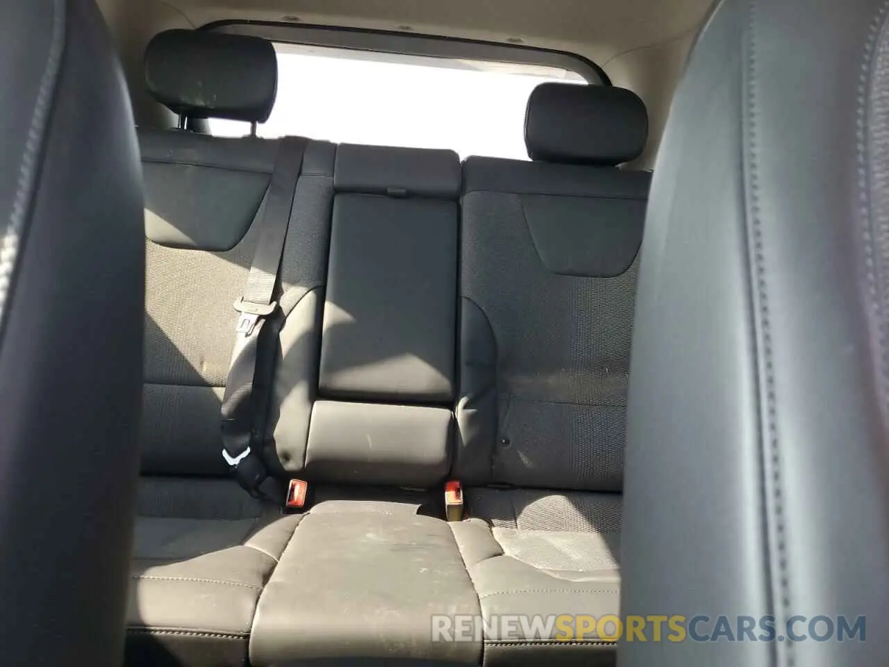 10 Photograph of a damaged car KNDCR3LE7P5091602 KIA NIRO 2023