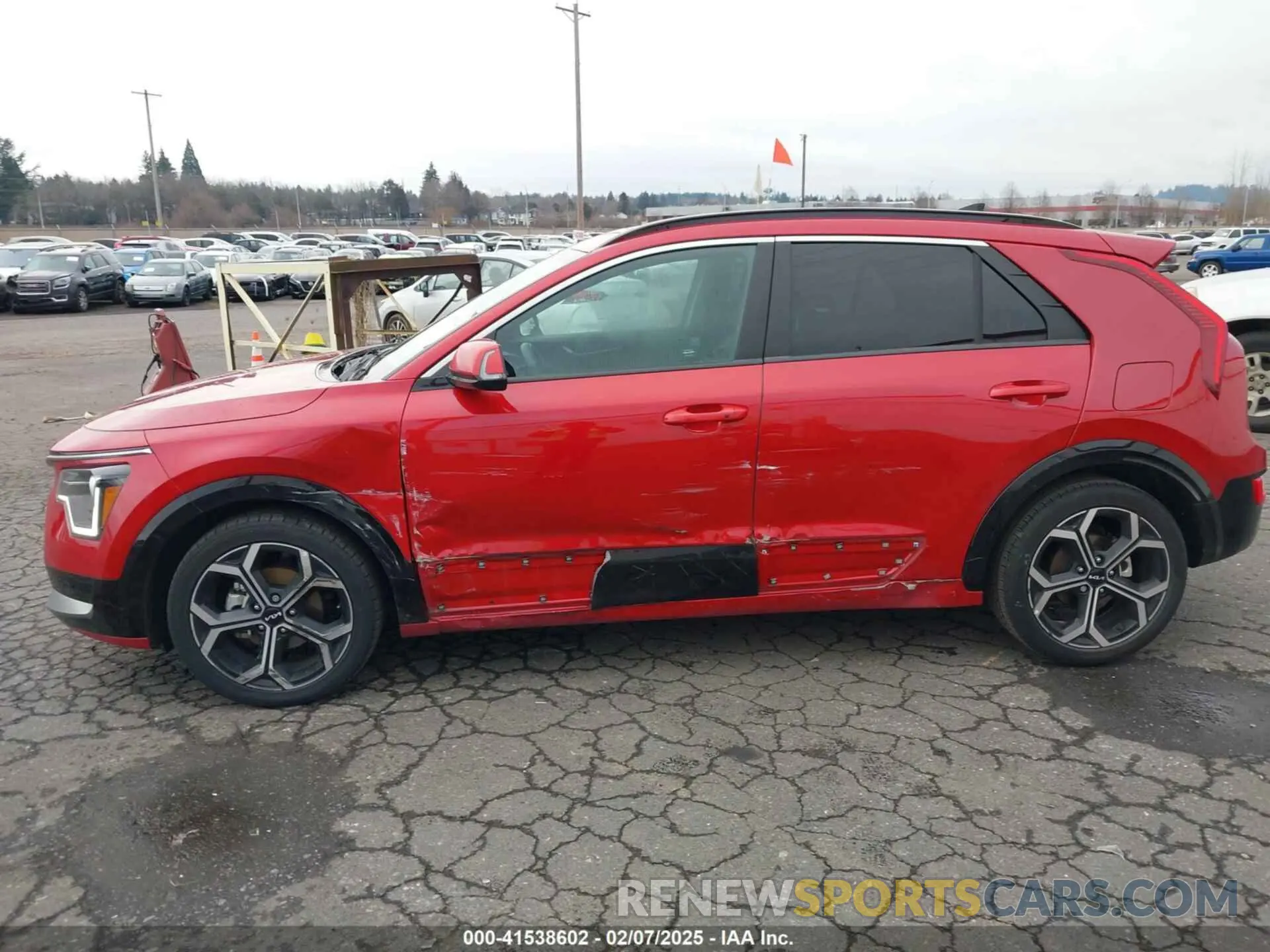 6 Фотография поврежденного автомобиля KNDCR3LE8P5040383 KIA NIRO 2023