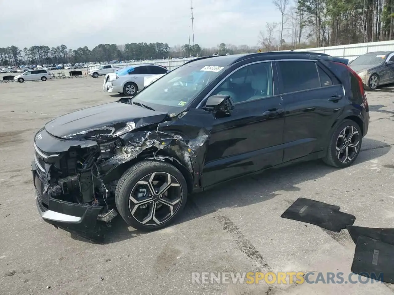 1 Photograph of a damaged car KNDCR3LE8P5069754 KIA NIRO 2023