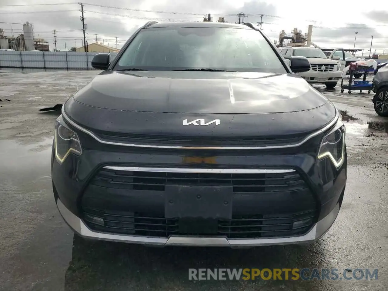 5 Photograph of a damaged car KNDCR3LE9P5039145 KIA NIRO 2023